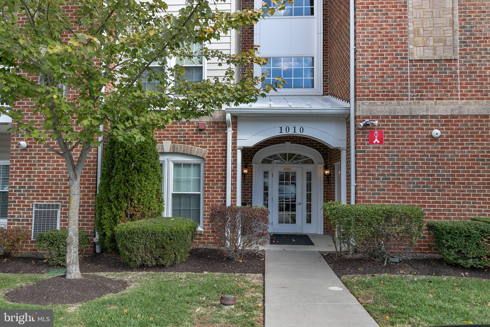 EDEN BROOK - Residential