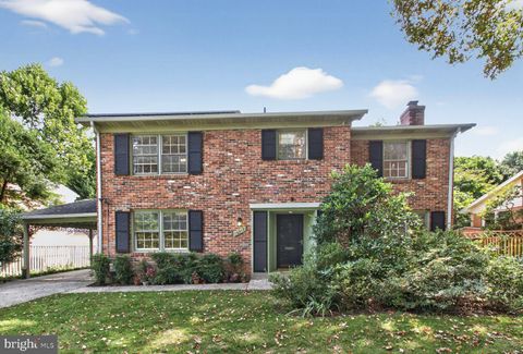 Photo of 10317 Dickens Avenue, BETHESDA, MD 20814 (MLS # MDMC2200502) Photo of 10317 Dickens Avenue, BETHESDA, MD 20814 (MLS # MDMC2200502)
