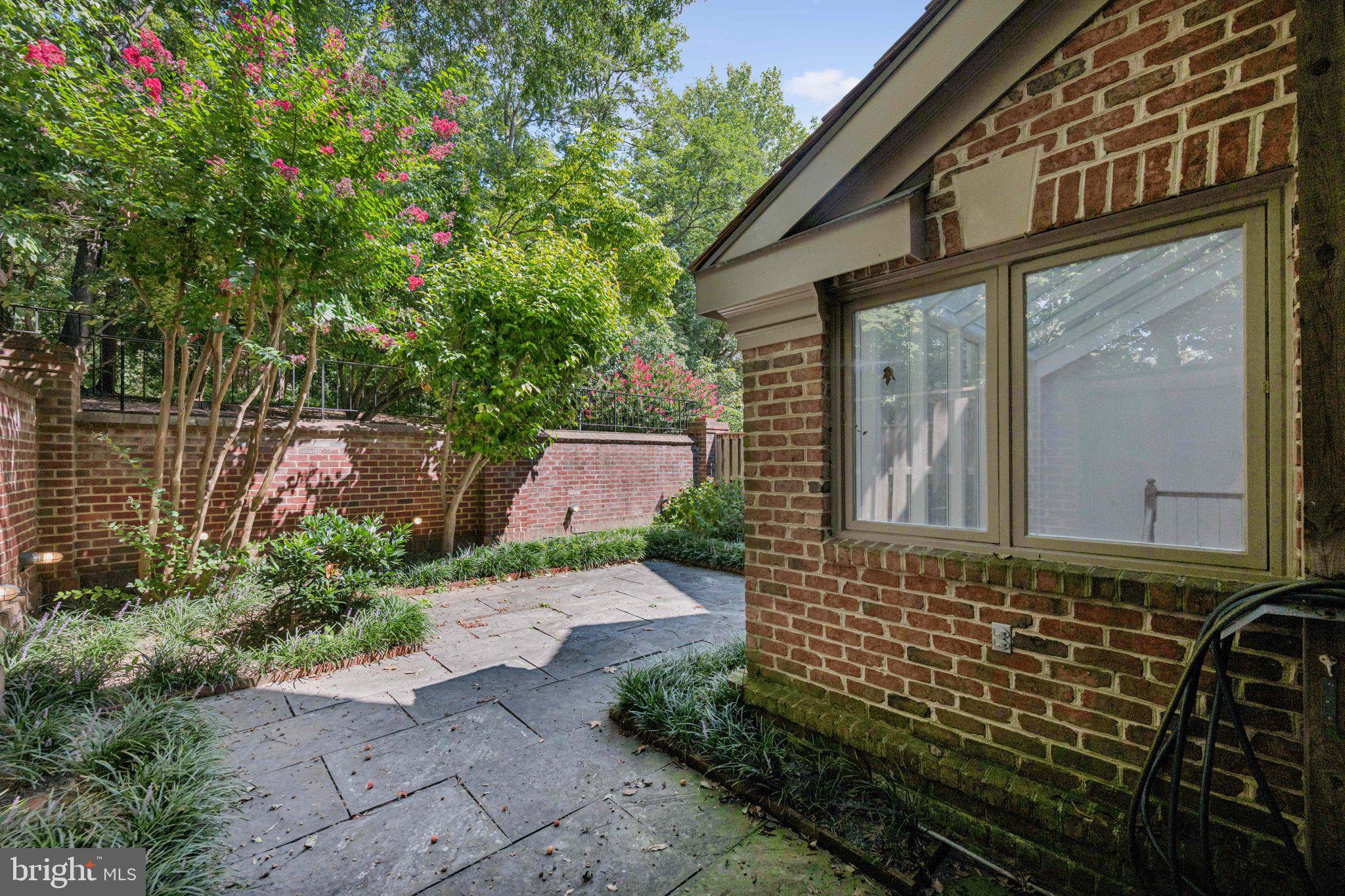 BROOKMONT - Residential