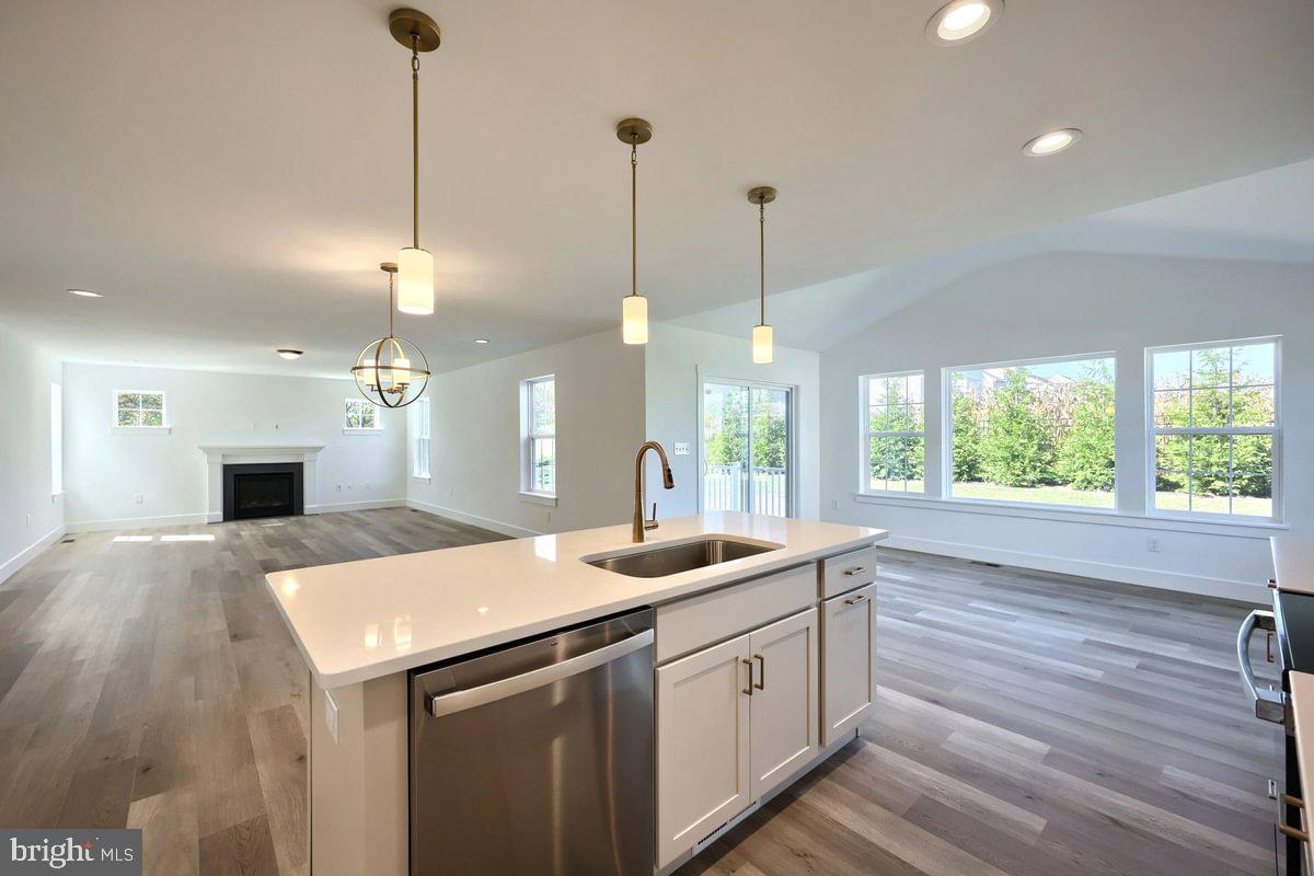 HAMPTON HEIGHTS - Residential