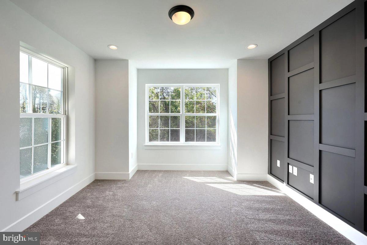 HAMPTON HEIGHTS - Residential