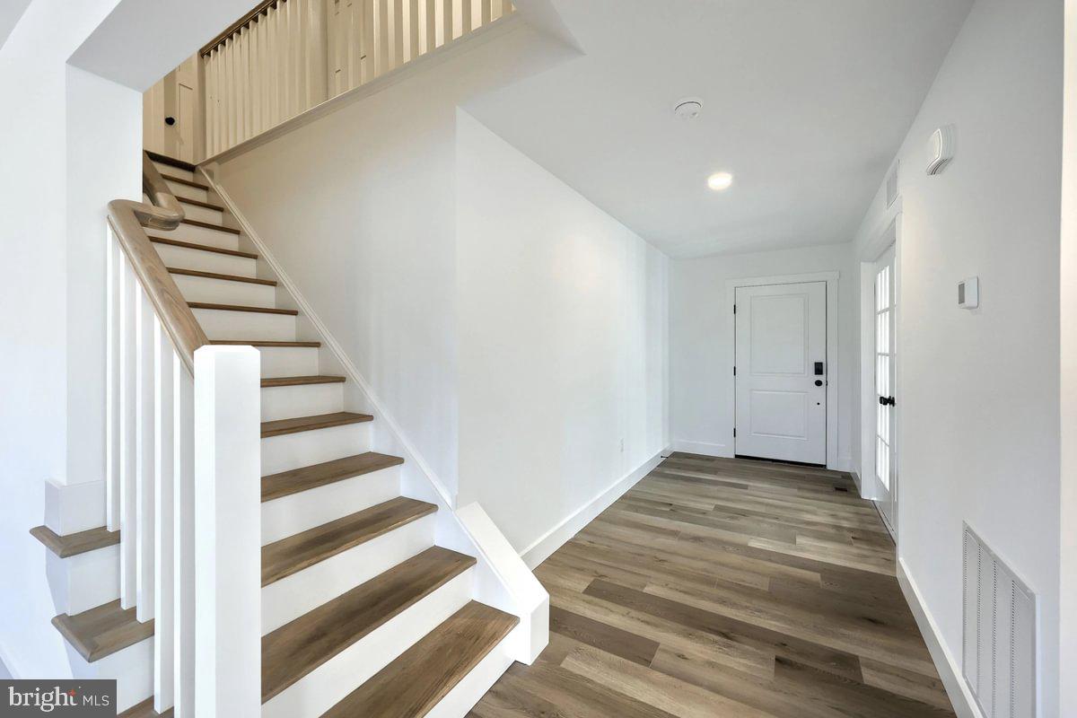 HAMPTON HEIGHTS - Residential