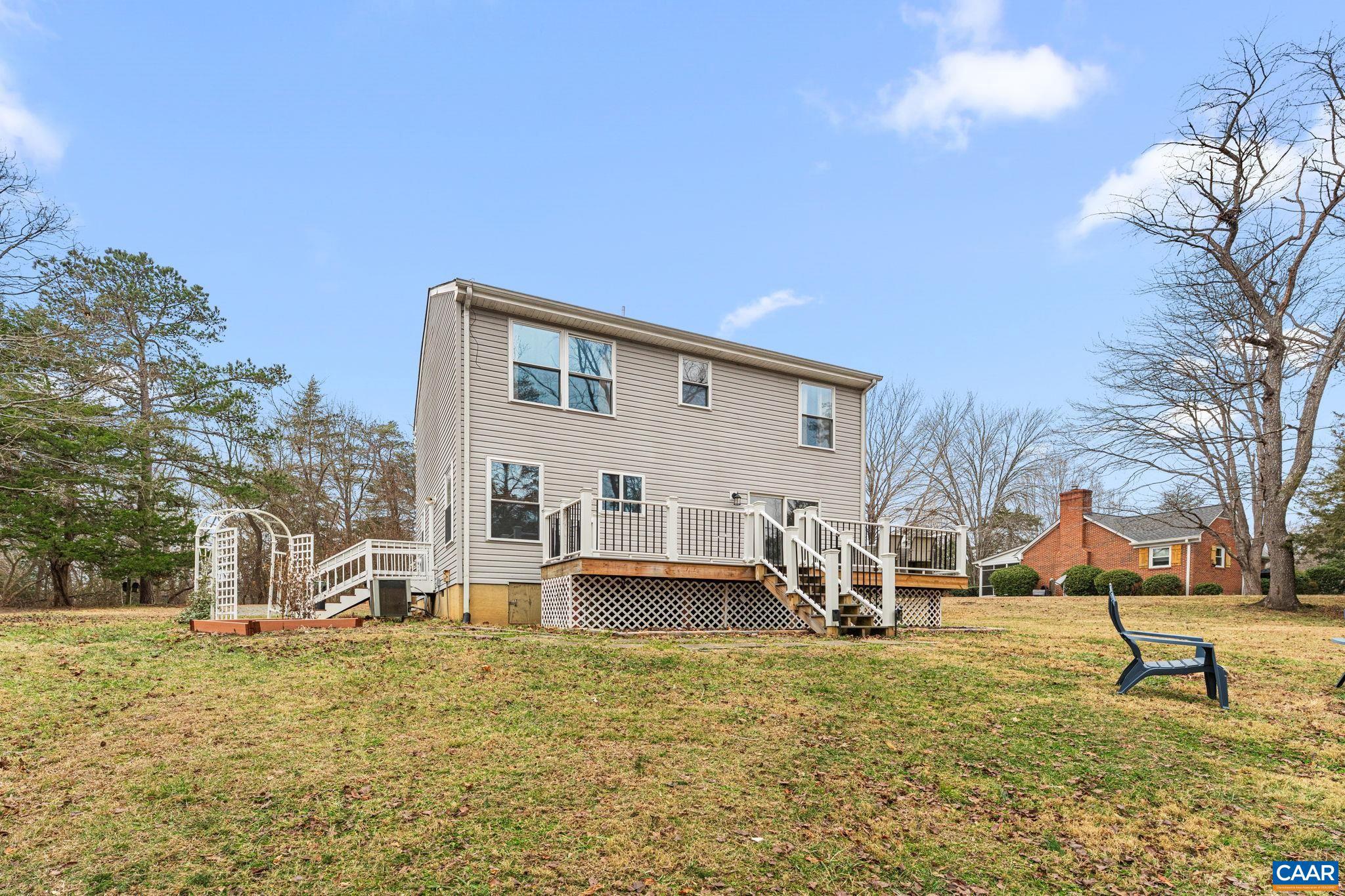 LAKE MONTICELLO - Residential