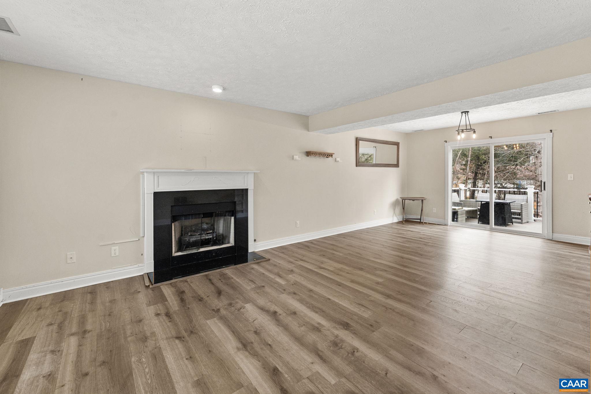 LAKE MONTICELLO - Residential