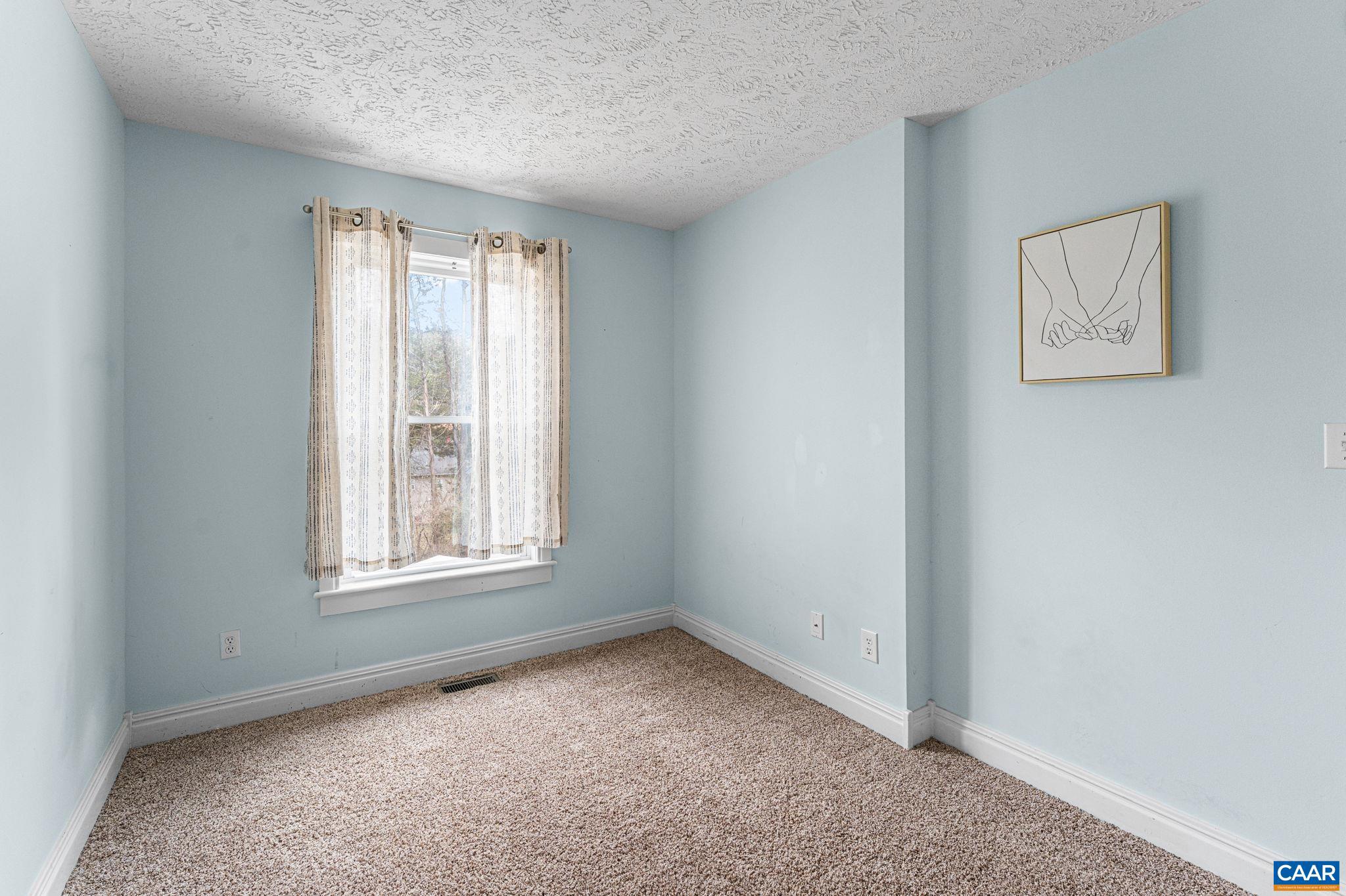 LAKE MONTICELLO - Residential