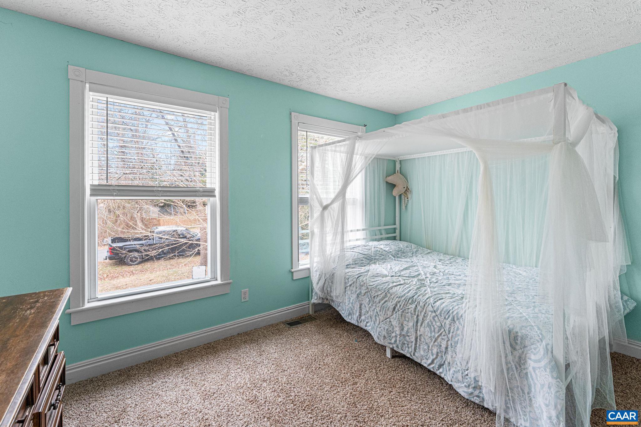 LAKE MONTICELLO - Residential