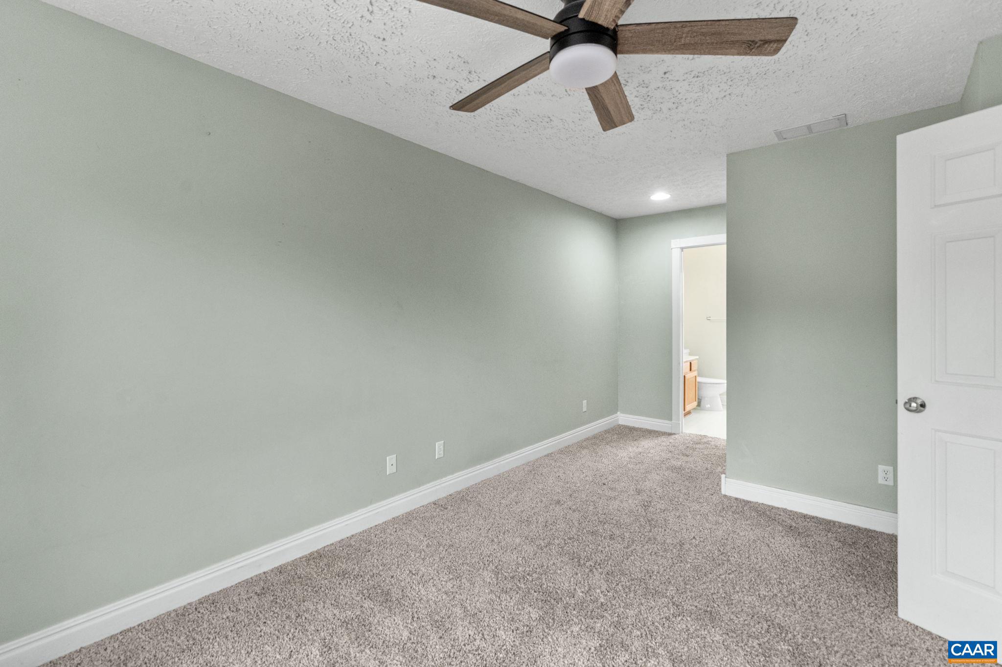 LAKE MONTICELLO - Residential