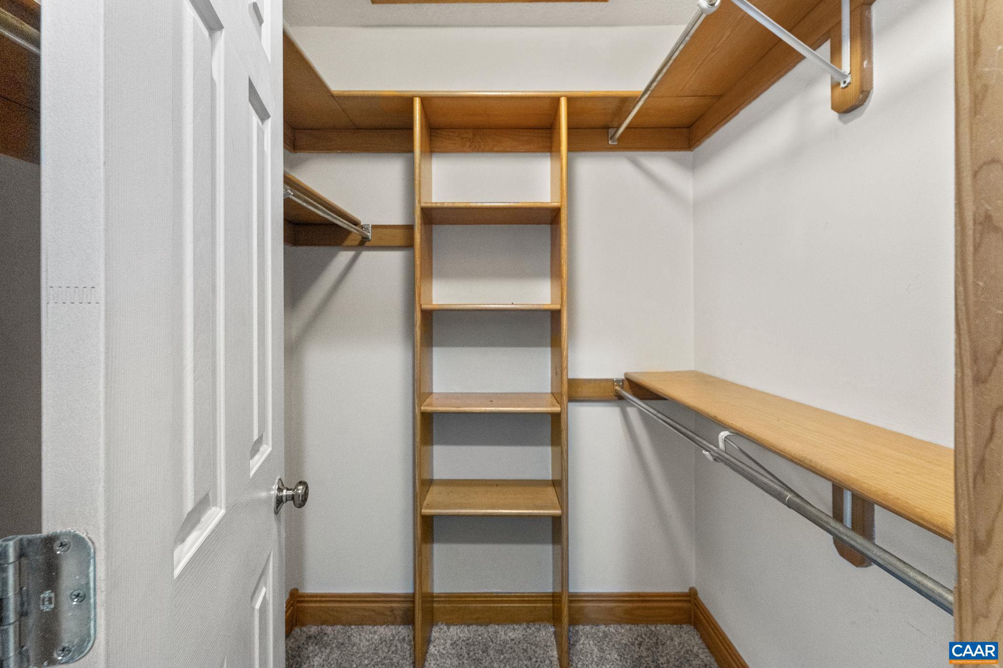 LAKE MONTICELLO - Residential