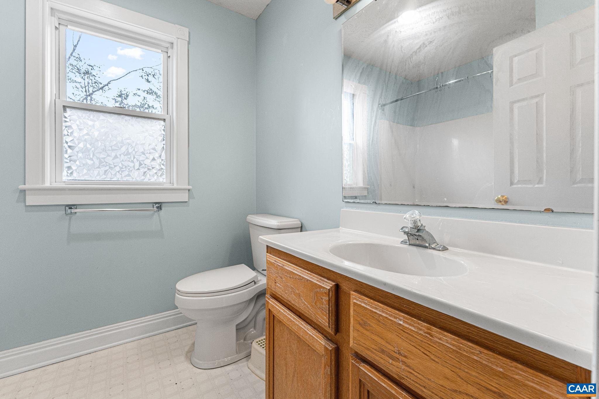 LAKE MONTICELLO - Residential