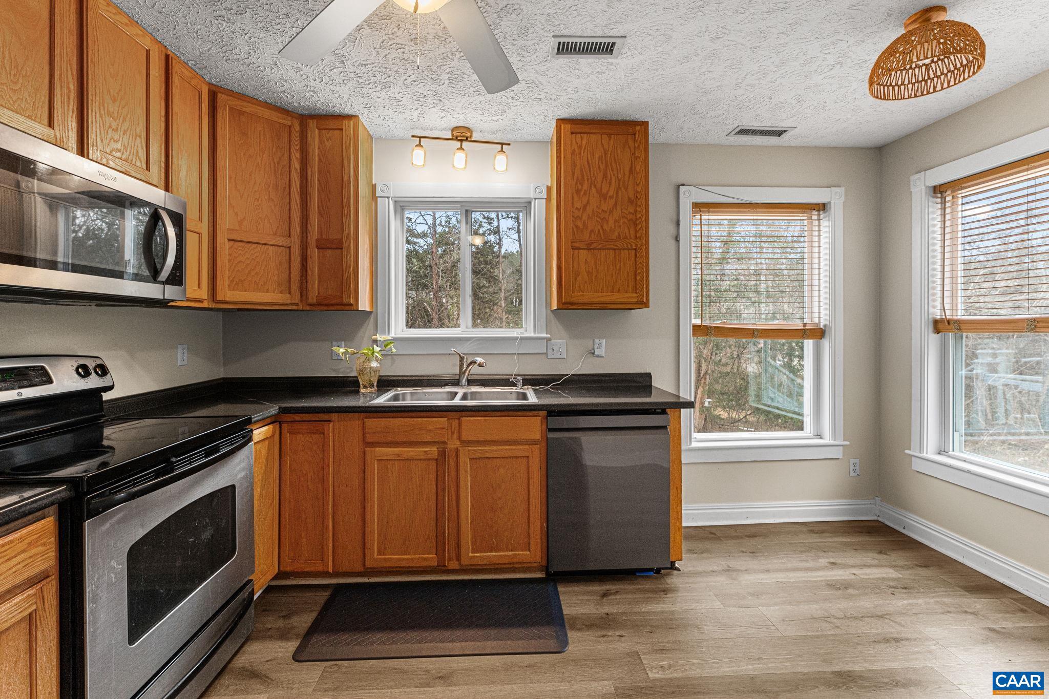 LAKE MONTICELLO - Residential