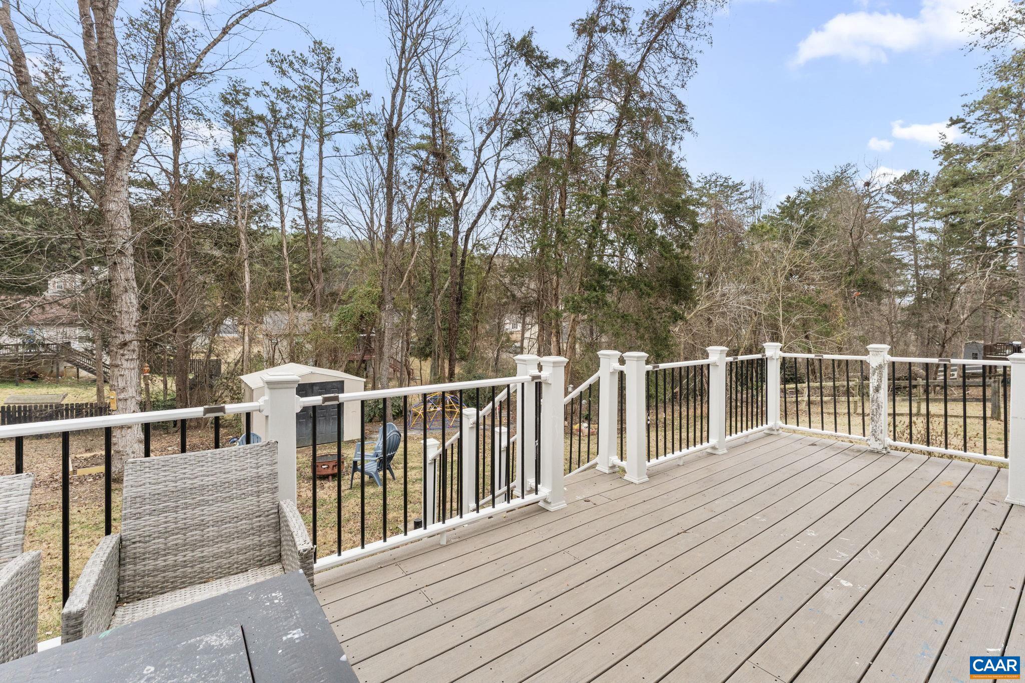 LAKE MONTICELLO - Residential