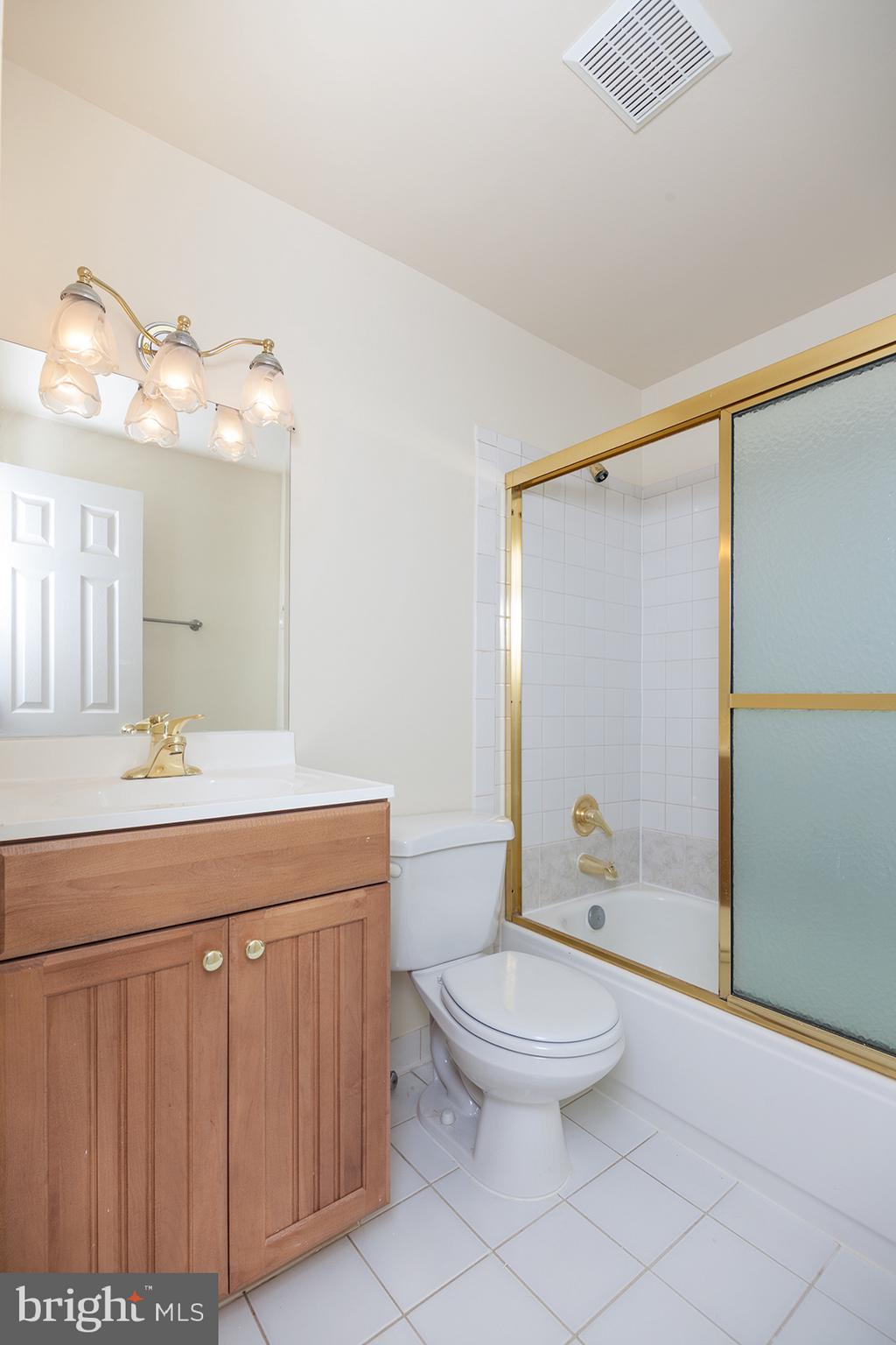 HAMPTON FOREST - Residential