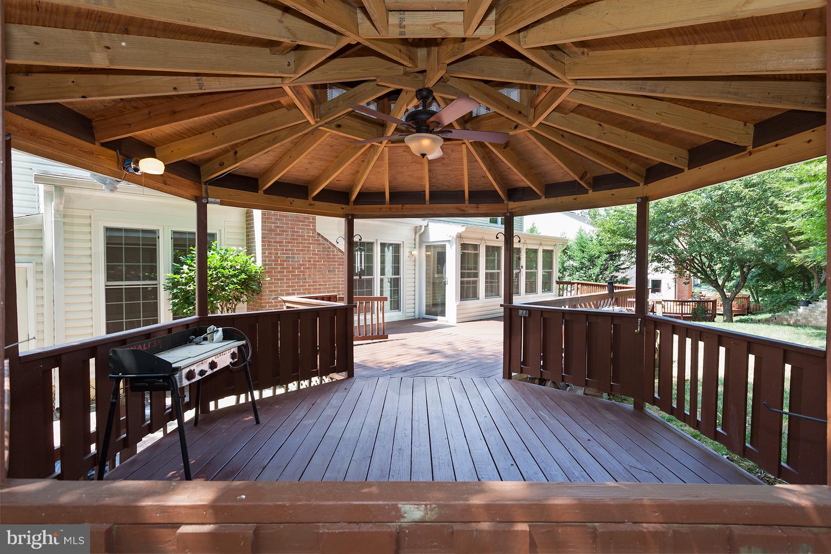 HAMPTON FOREST - Residential