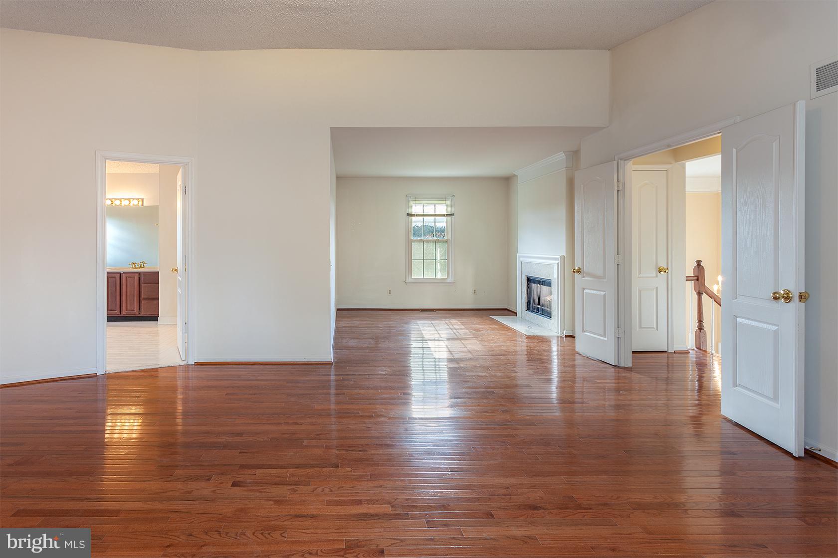 HAMPTON FOREST - Residential