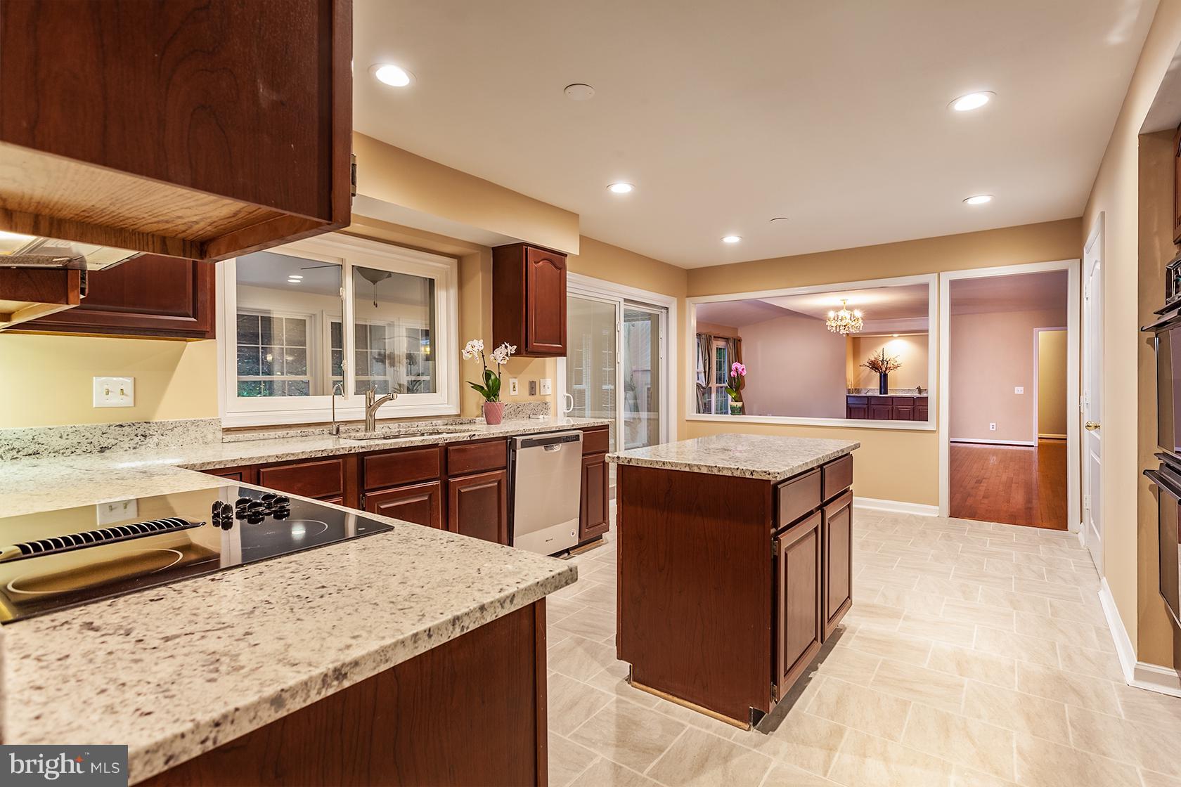 HAMPTON FOREST - Residential