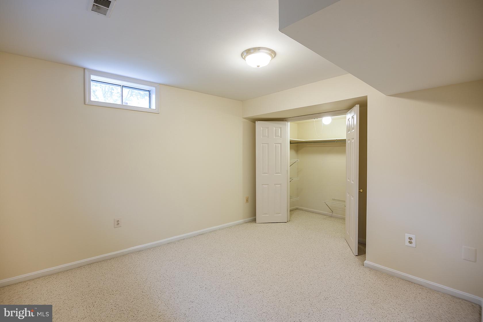 HAMPTON FOREST - Residential