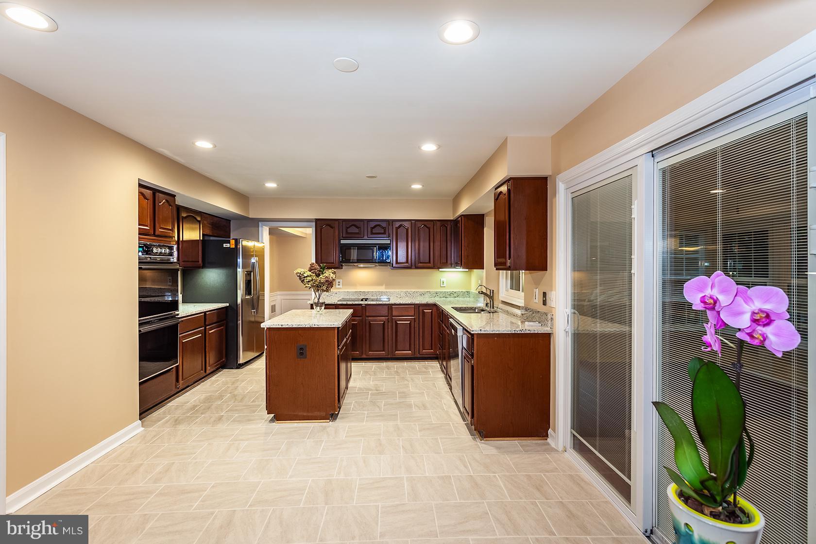 HAMPTON FOREST - Residential