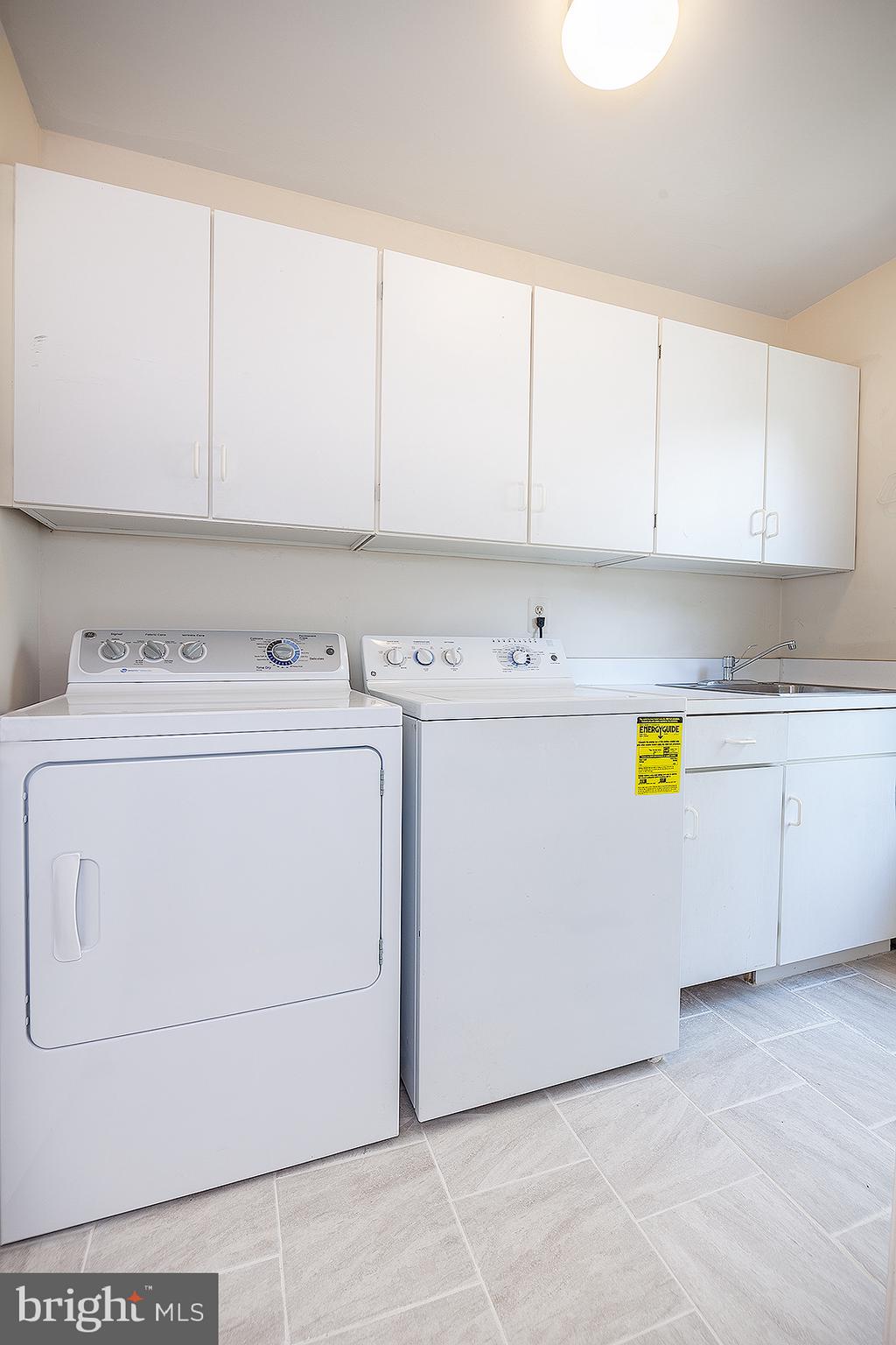 HAMPTON FOREST - Residential