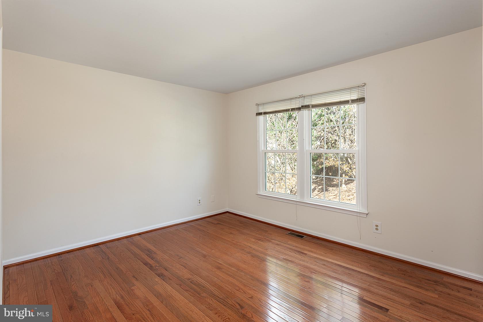 HAMPTON FOREST - Residential