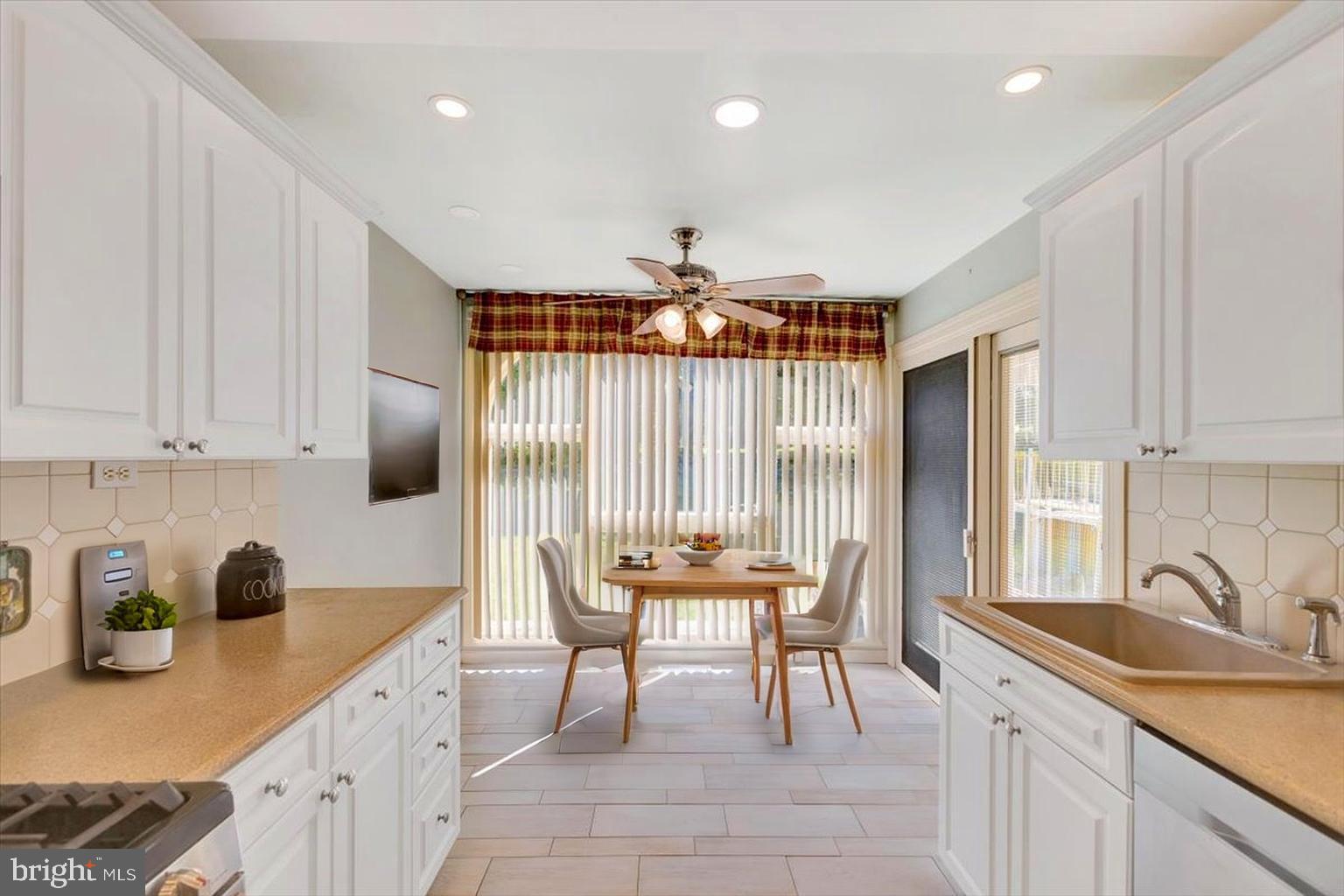 SUNNYBROOK FARMS - Residential