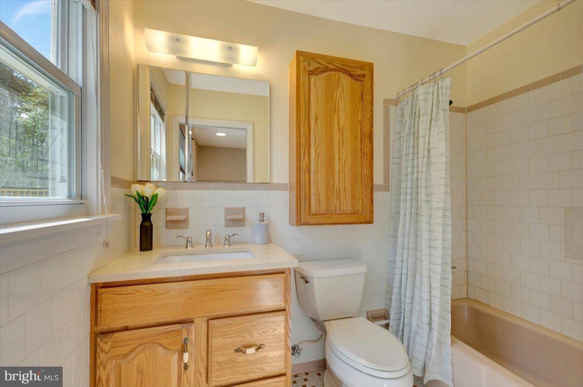 SUNNYBROOK FARMS - Residential