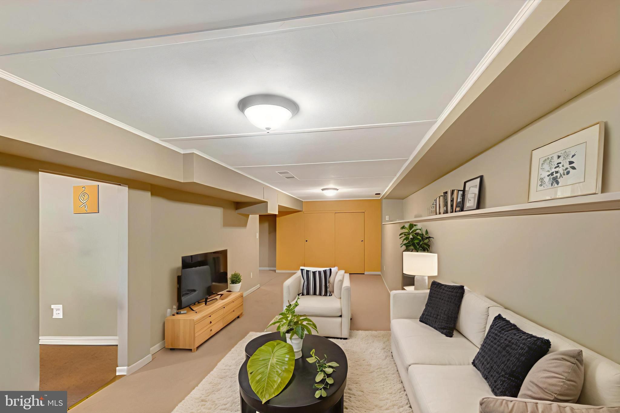 SUNNYBROOK FARMS - Residential