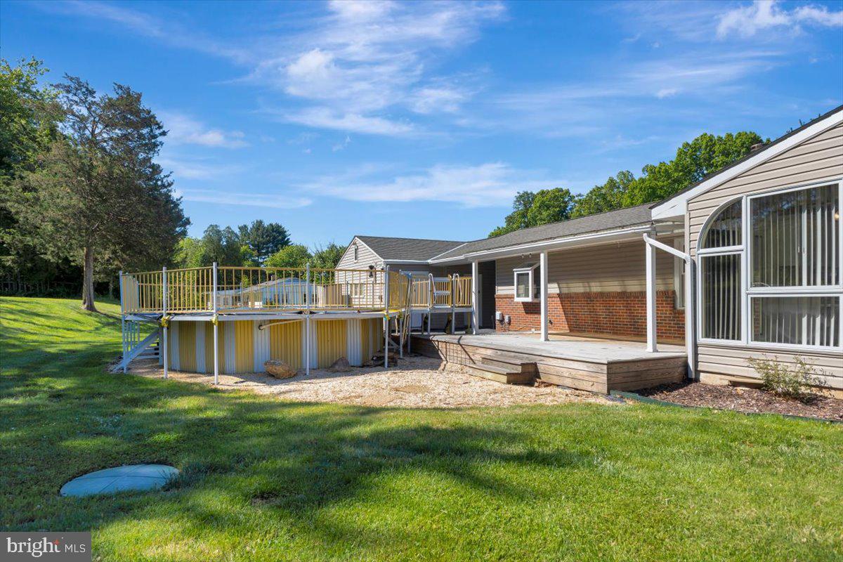 SUNNYBROOK FARMS - Residential