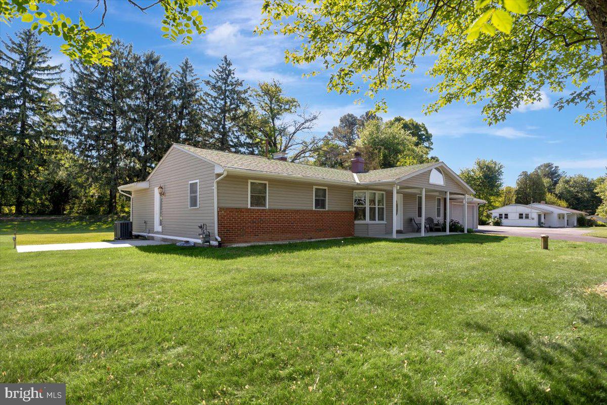 SUNNYBROOK FARMS - Residential
