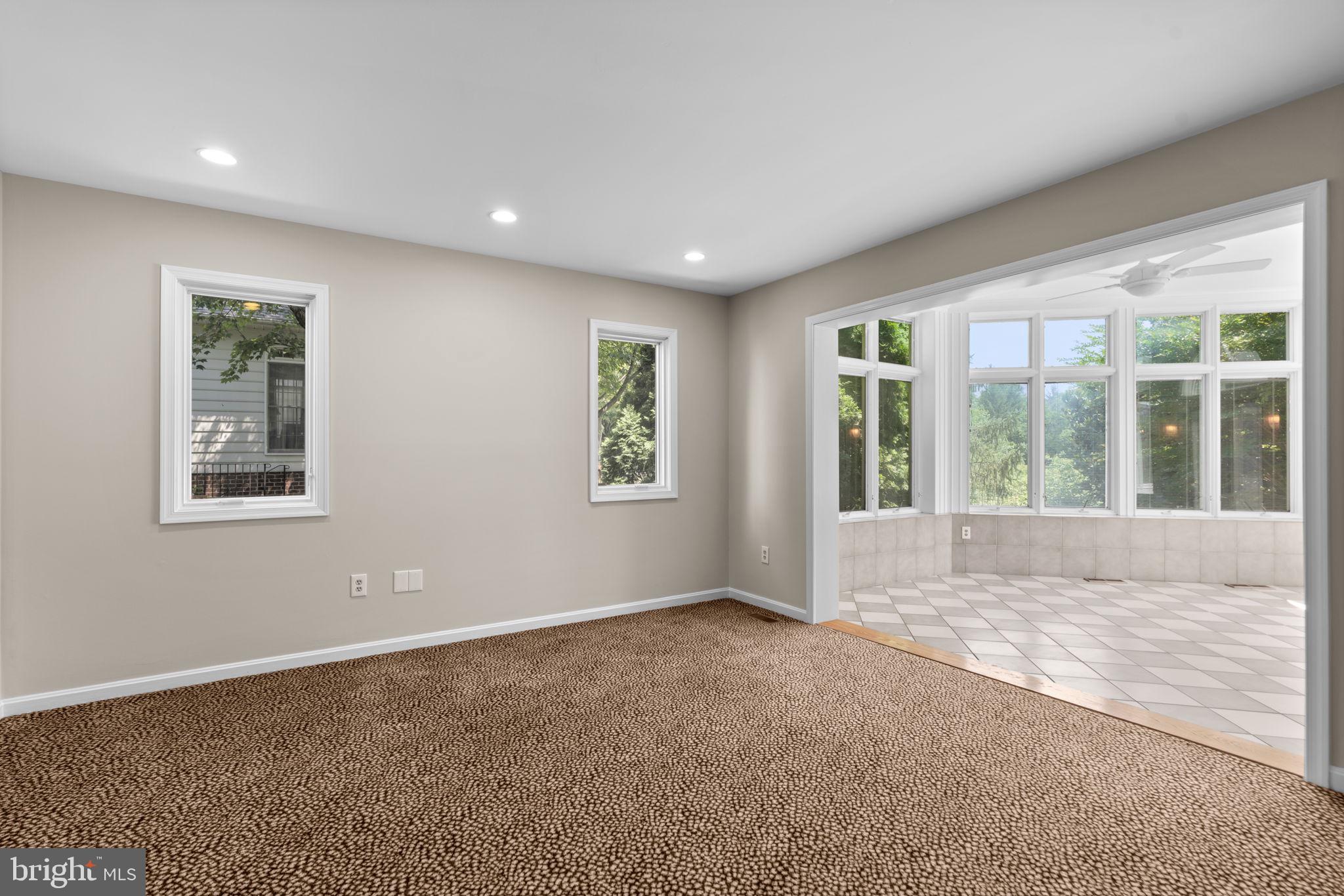 HOBBITS GLEN - Residential