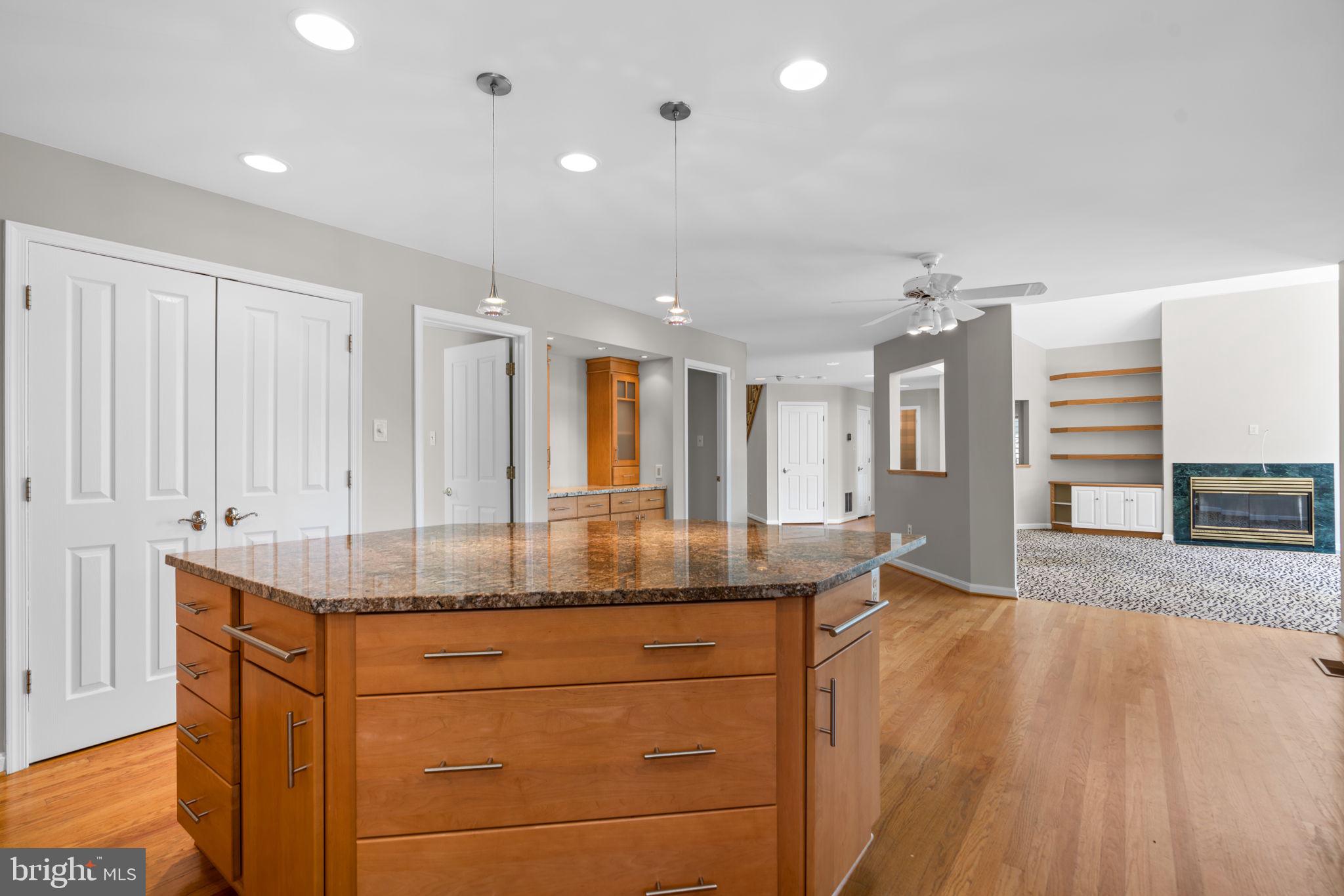 HOBBITS GLEN - Residential