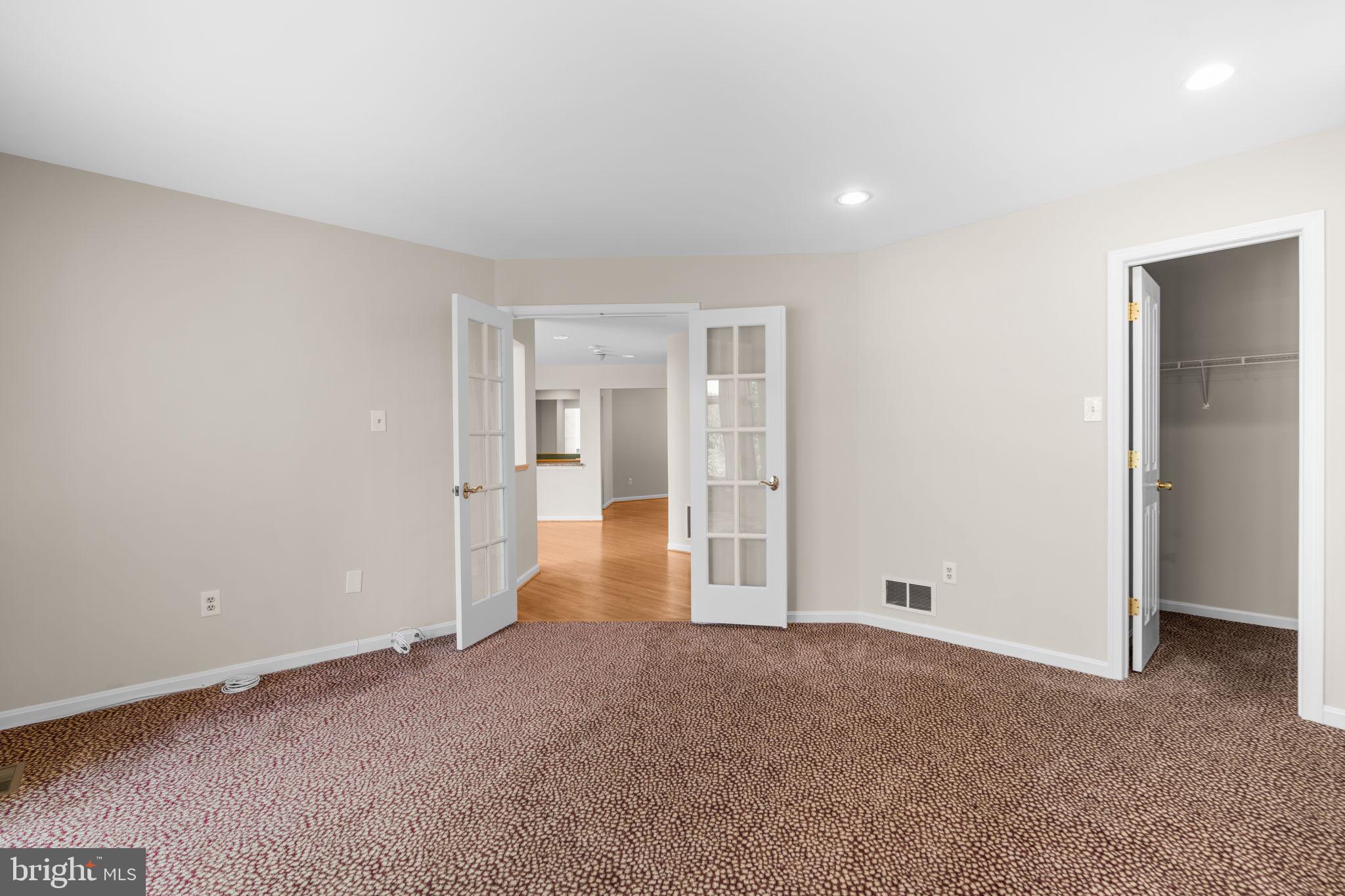 HOBBITS GLEN - Residential