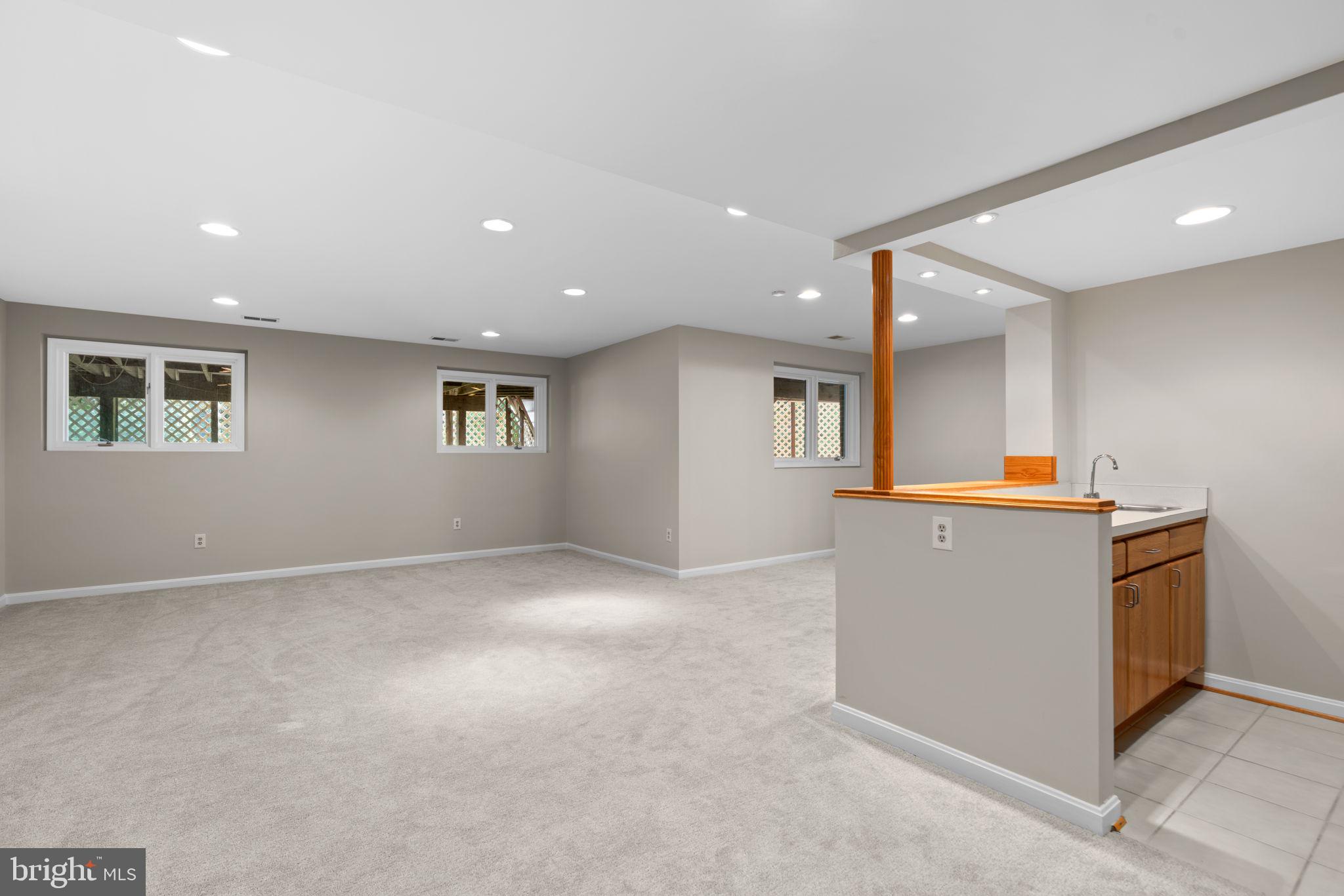 HOBBITS GLEN - Residential