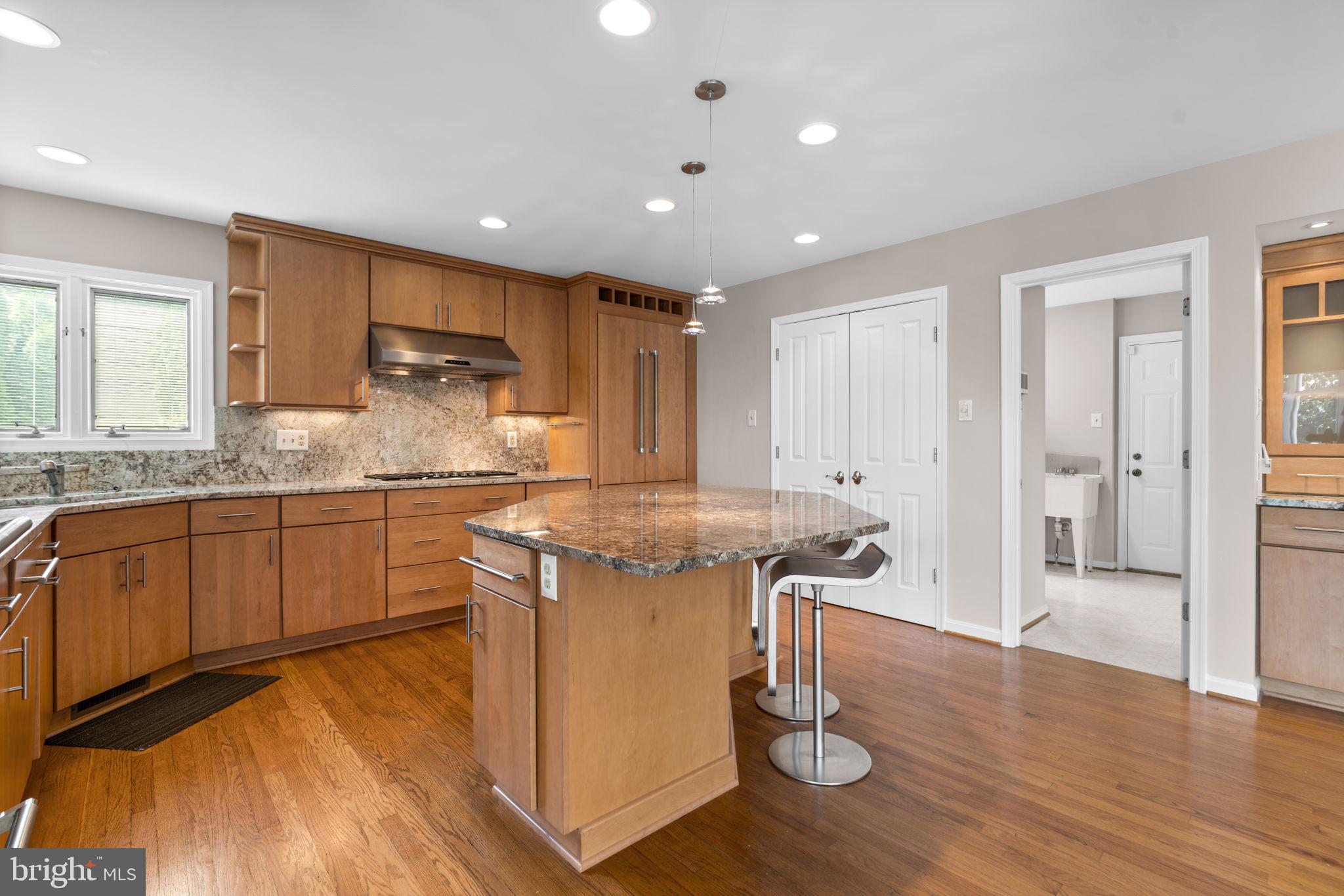 HOBBITS GLEN - Residential