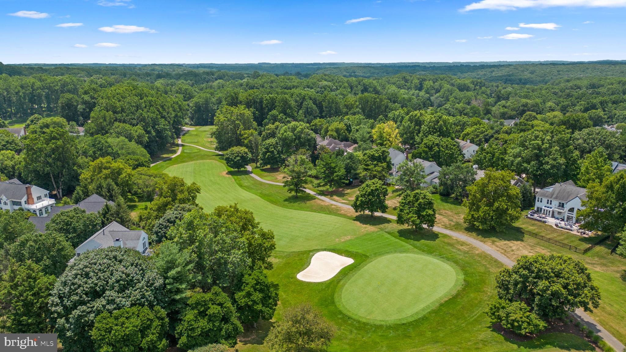 HOBBITS GLEN - Residential