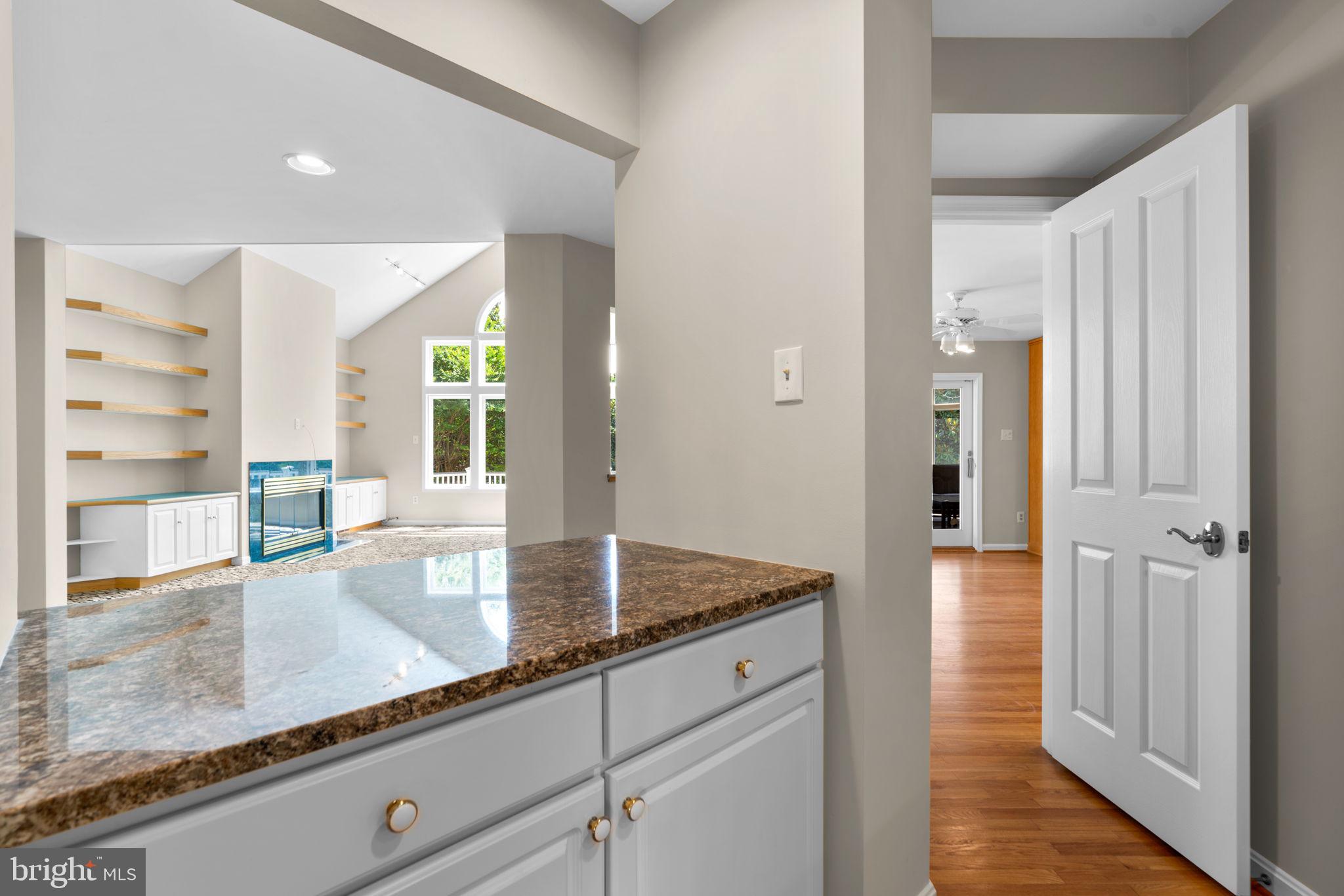 HOBBITS GLEN - Residential