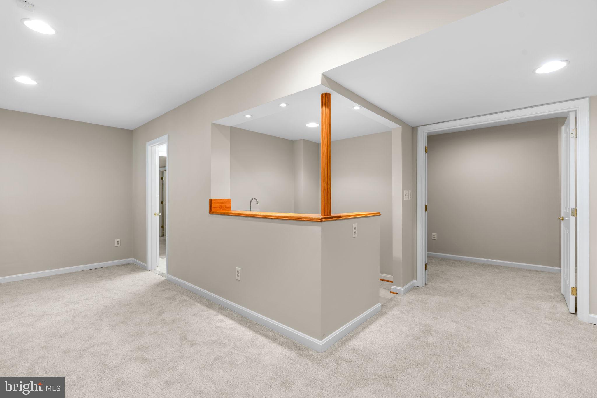 HOBBITS GLEN - Residential