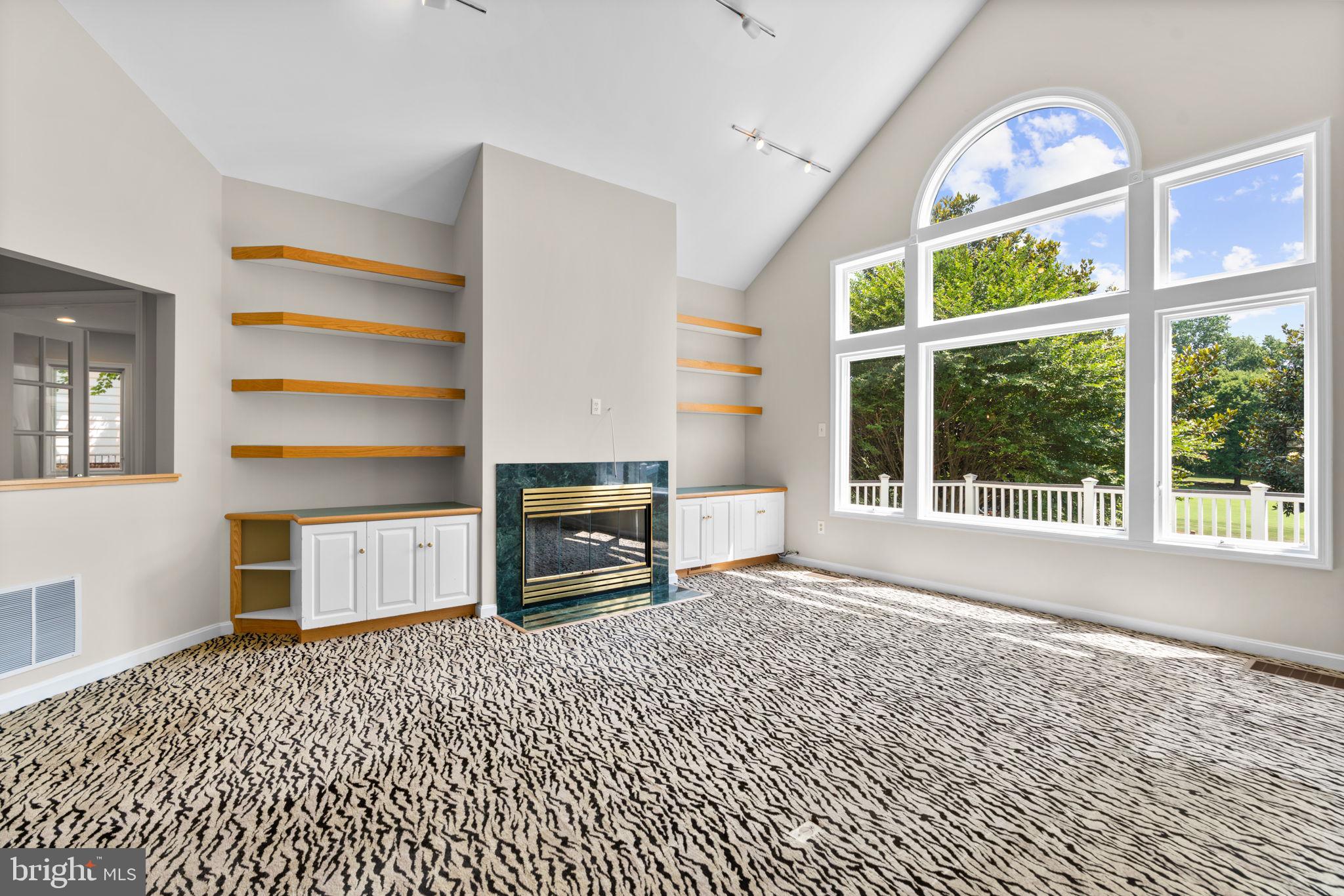 HOBBITS GLEN - Residential