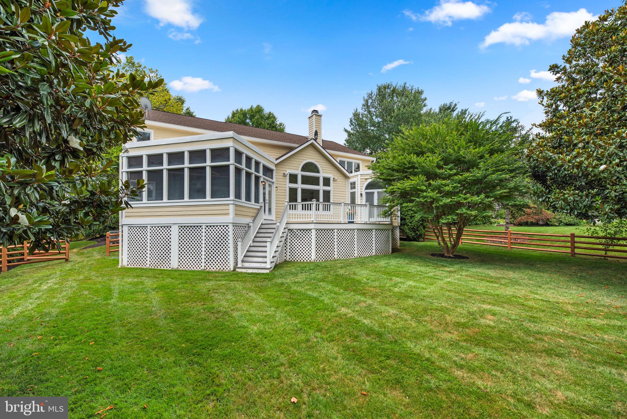 HOBBITS GLEN - Residential