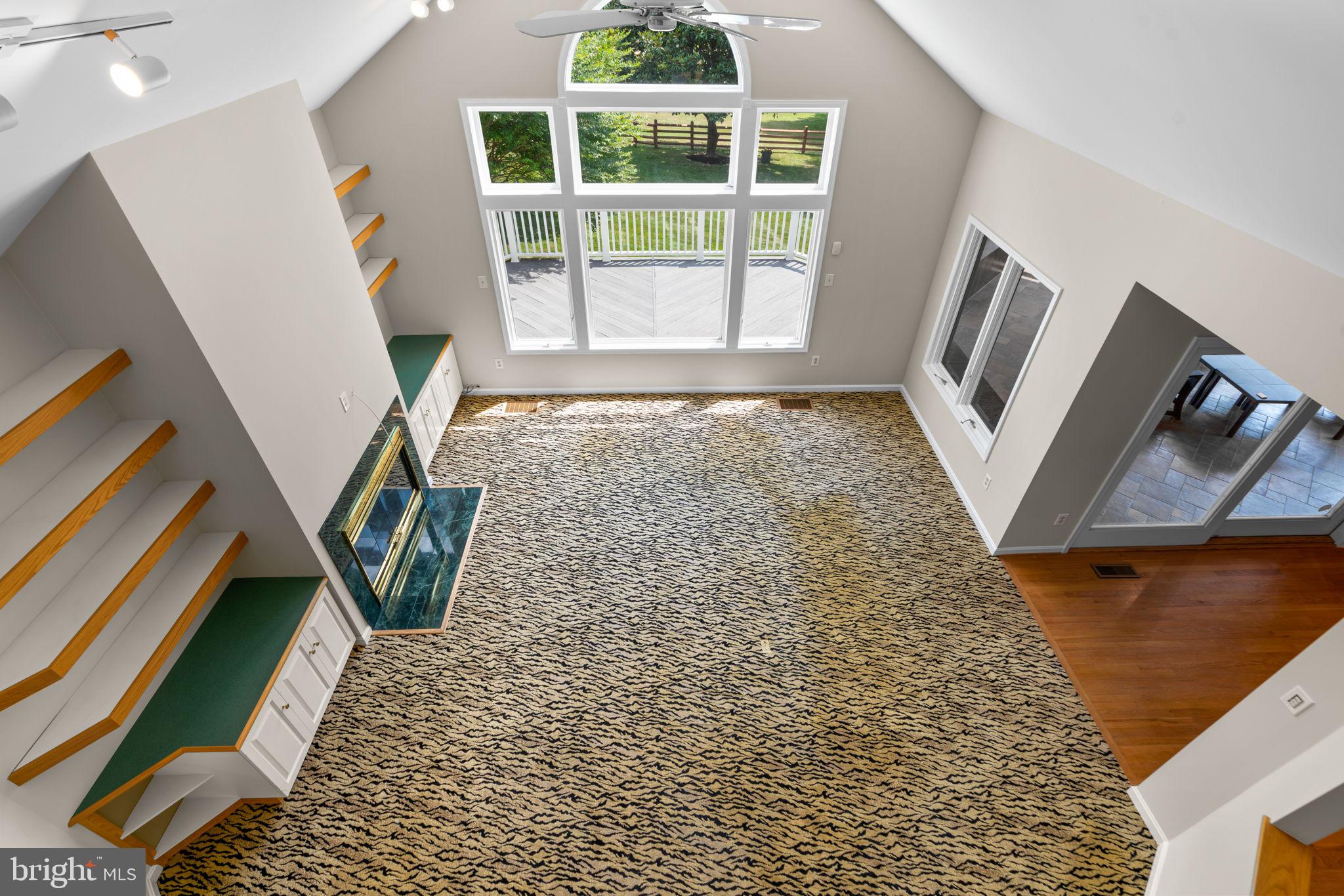 HOBBITS GLEN - Residential