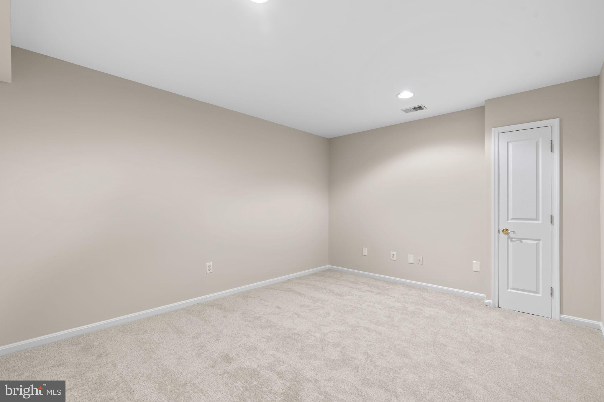 HOBBITS GLEN - Residential