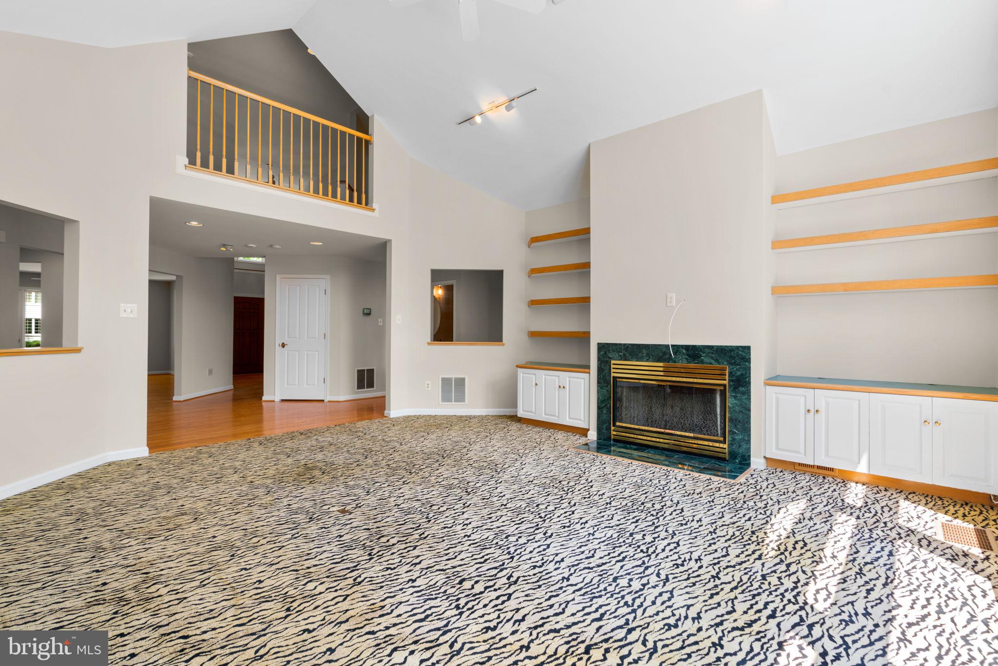 HOBBITS GLEN - Residential