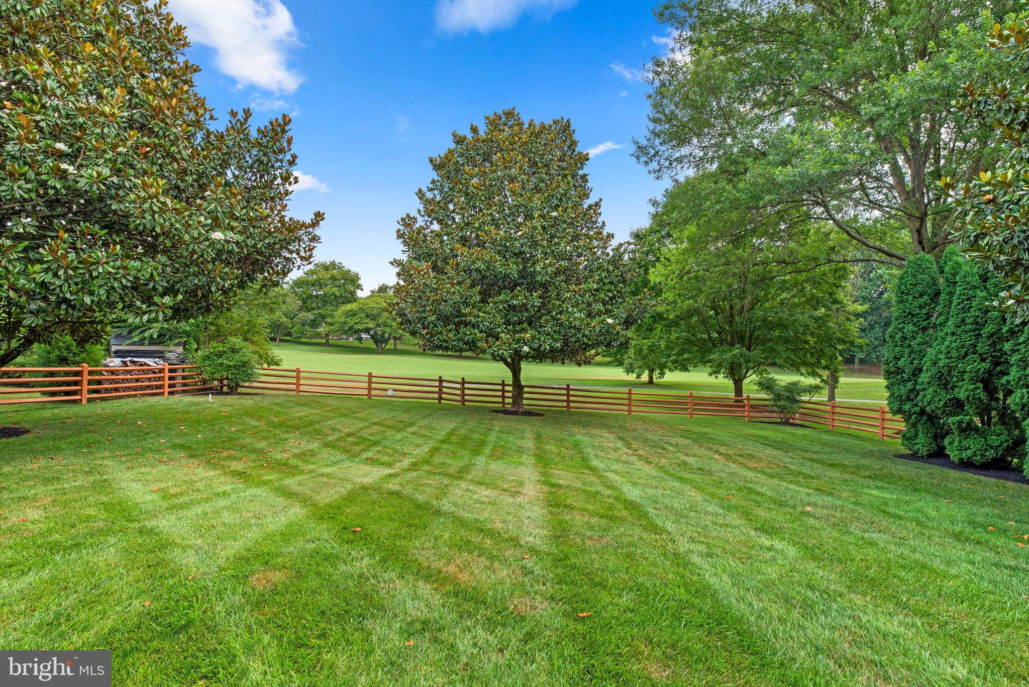 HOBBITS GLEN - Residential