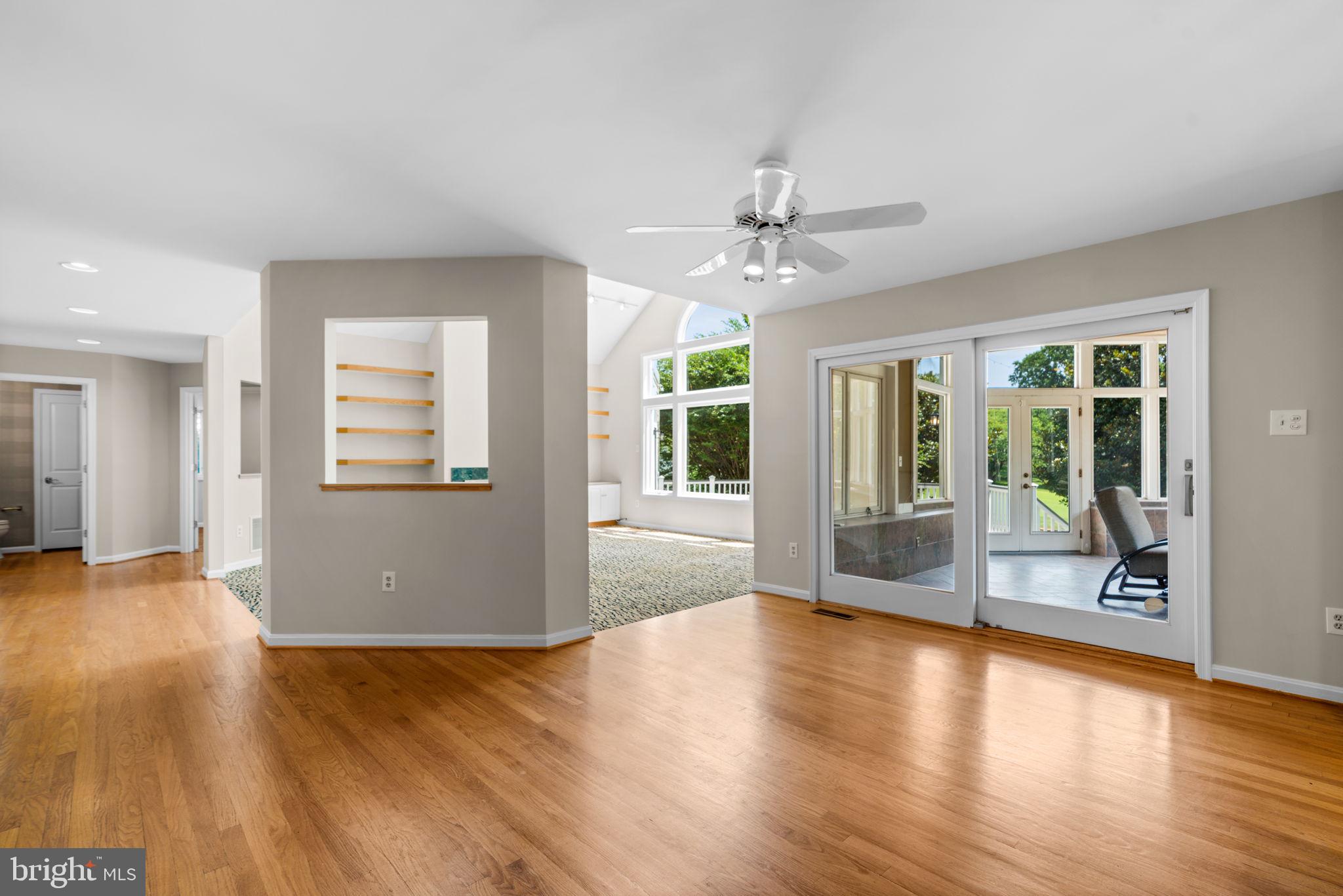 HOBBITS GLEN - Residential