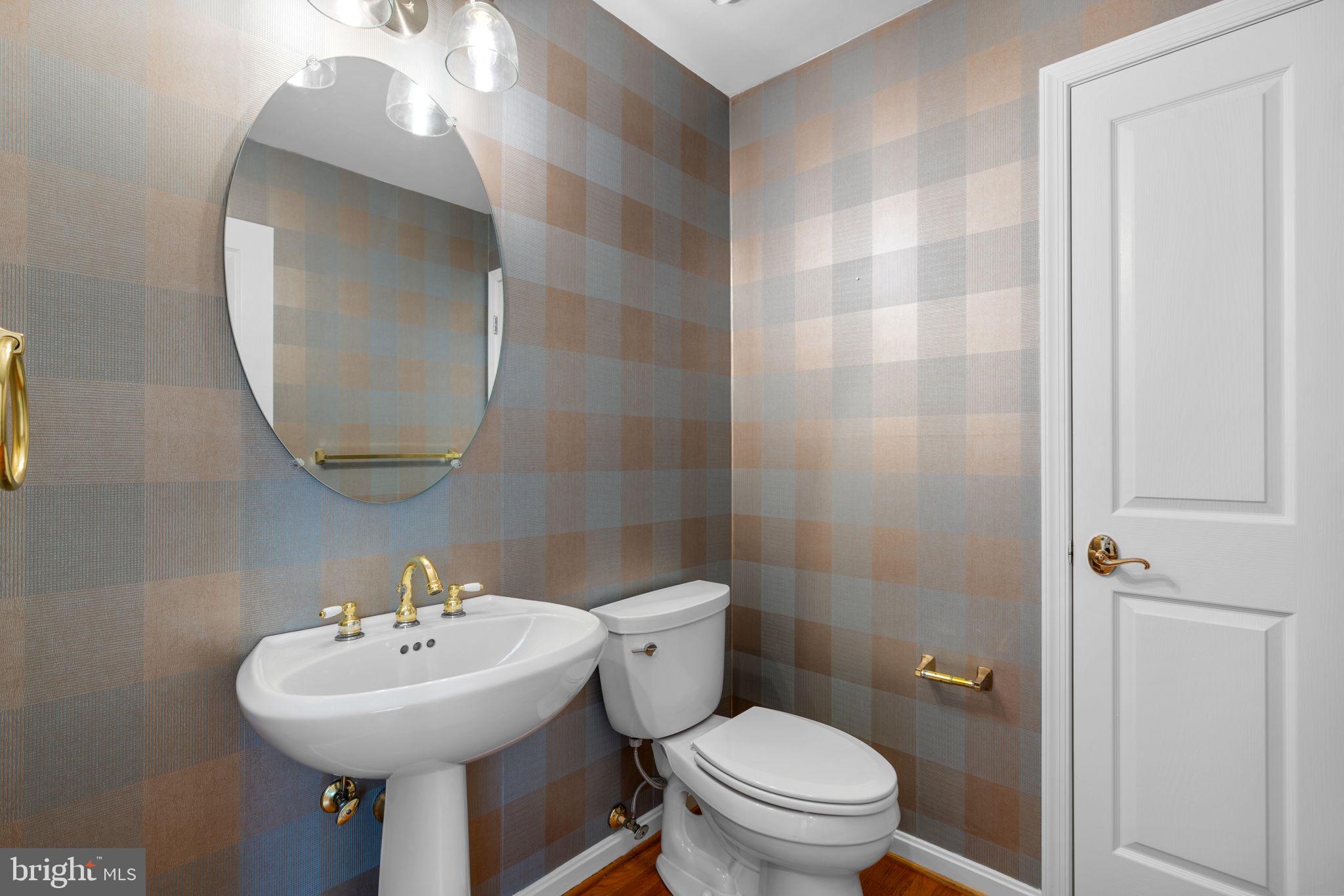 HOBBITS GLEN - Residential