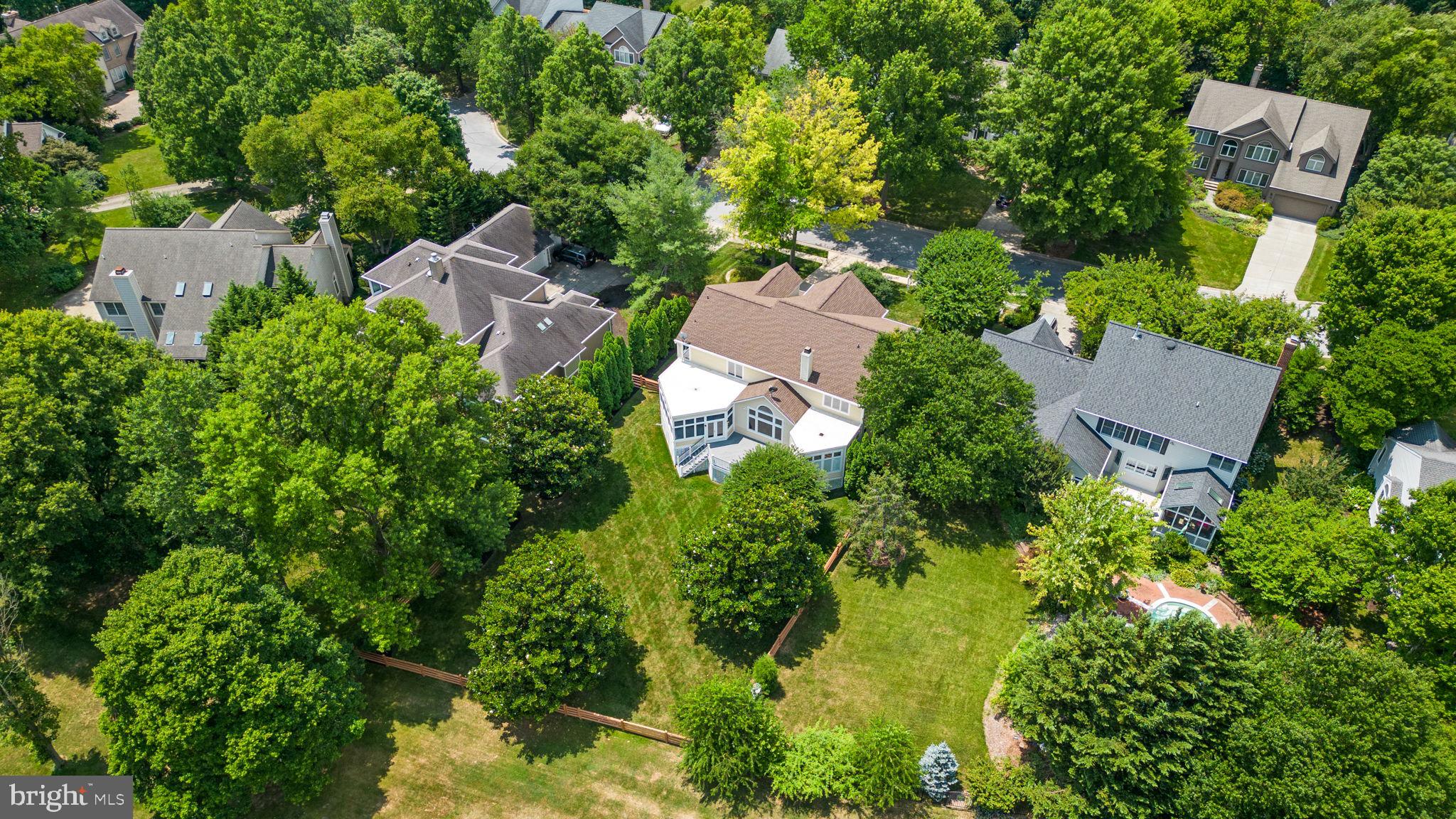 HOBBITS GLEN - Residential