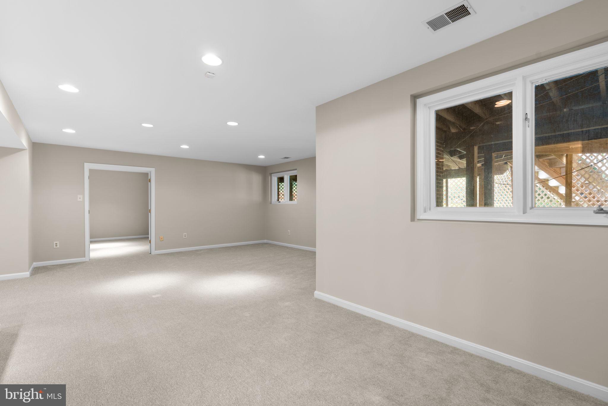 HOBBITS GLEN - Residential