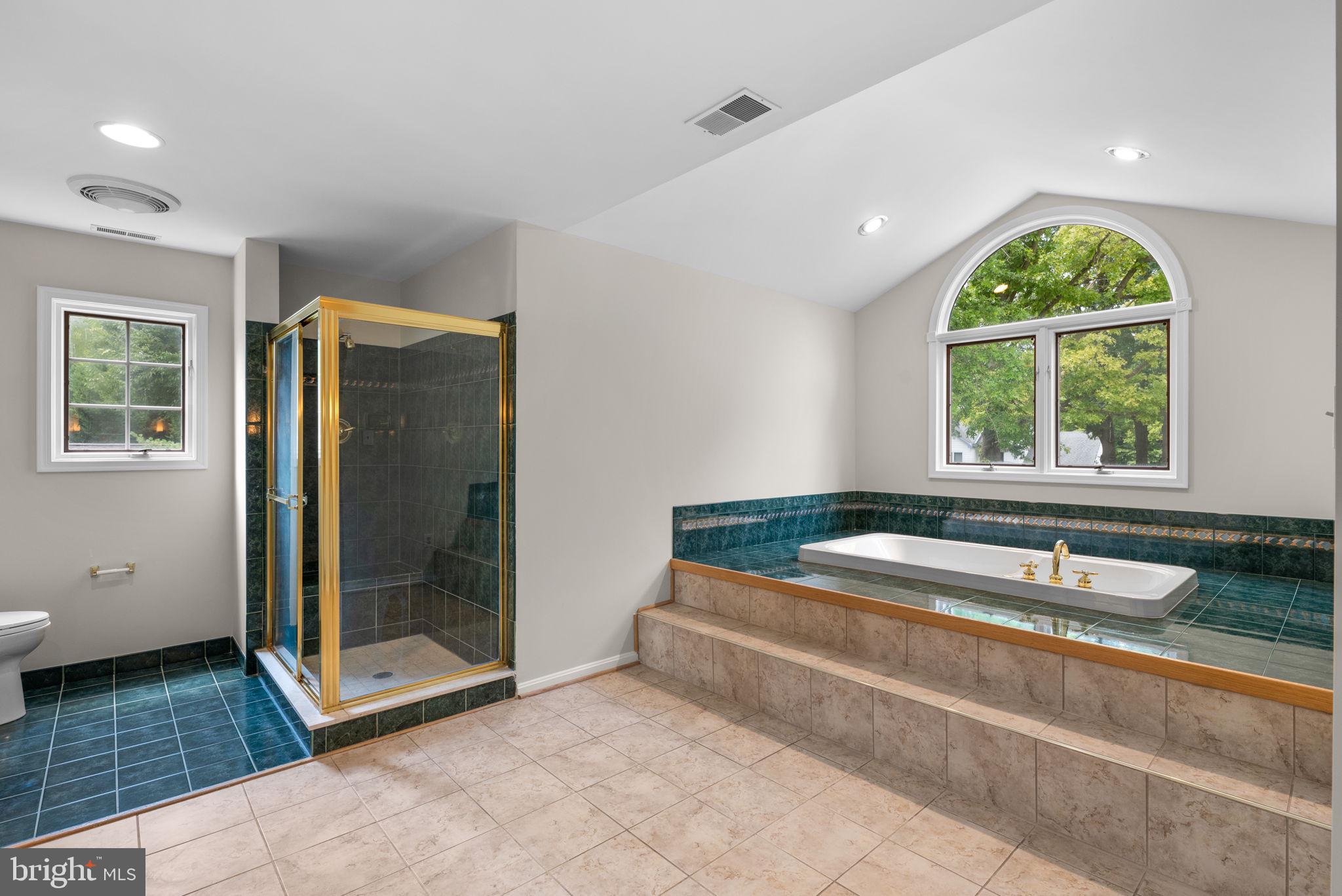 HOBBITS GLEN - Residential