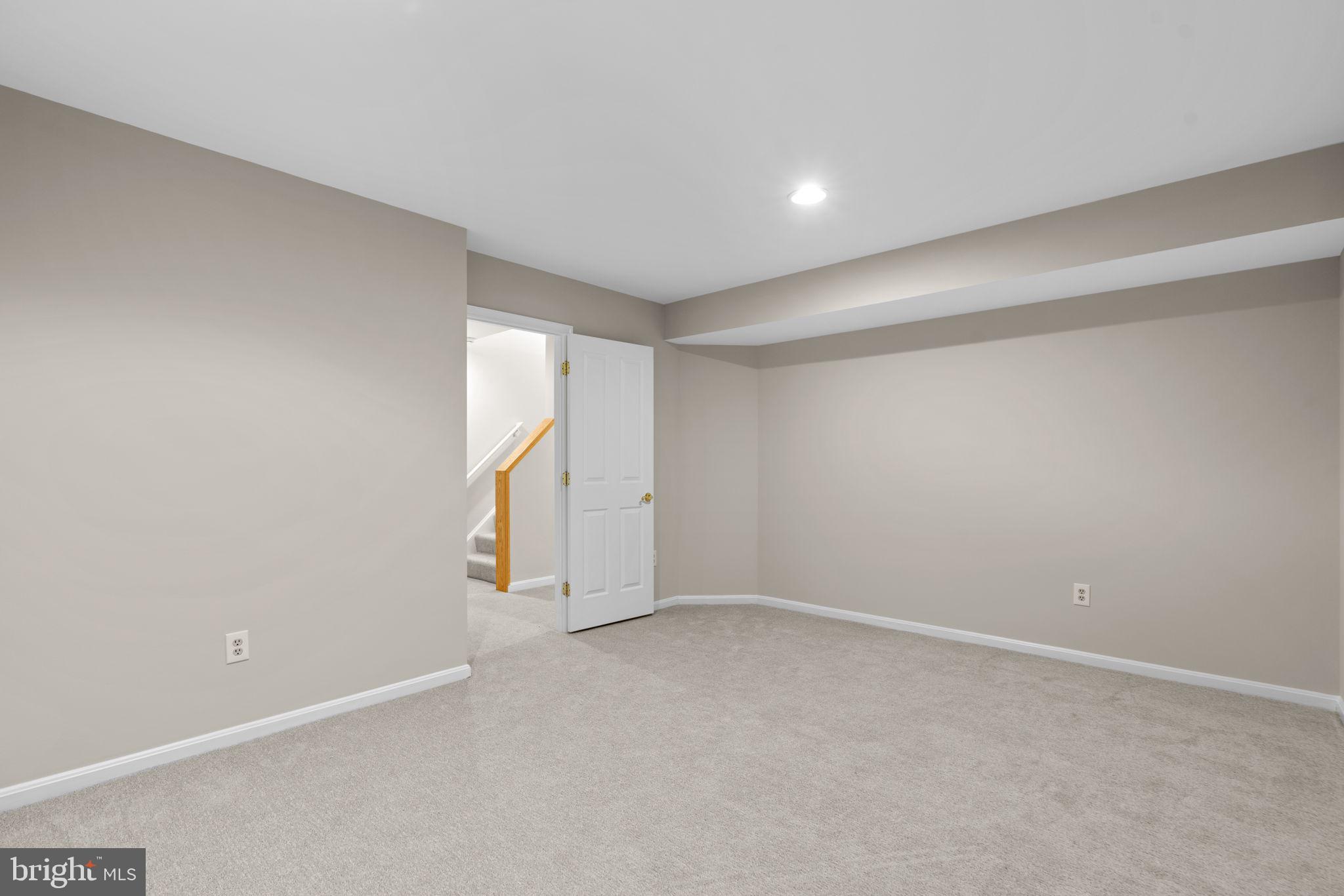 HOBBITS GLEN - Residential