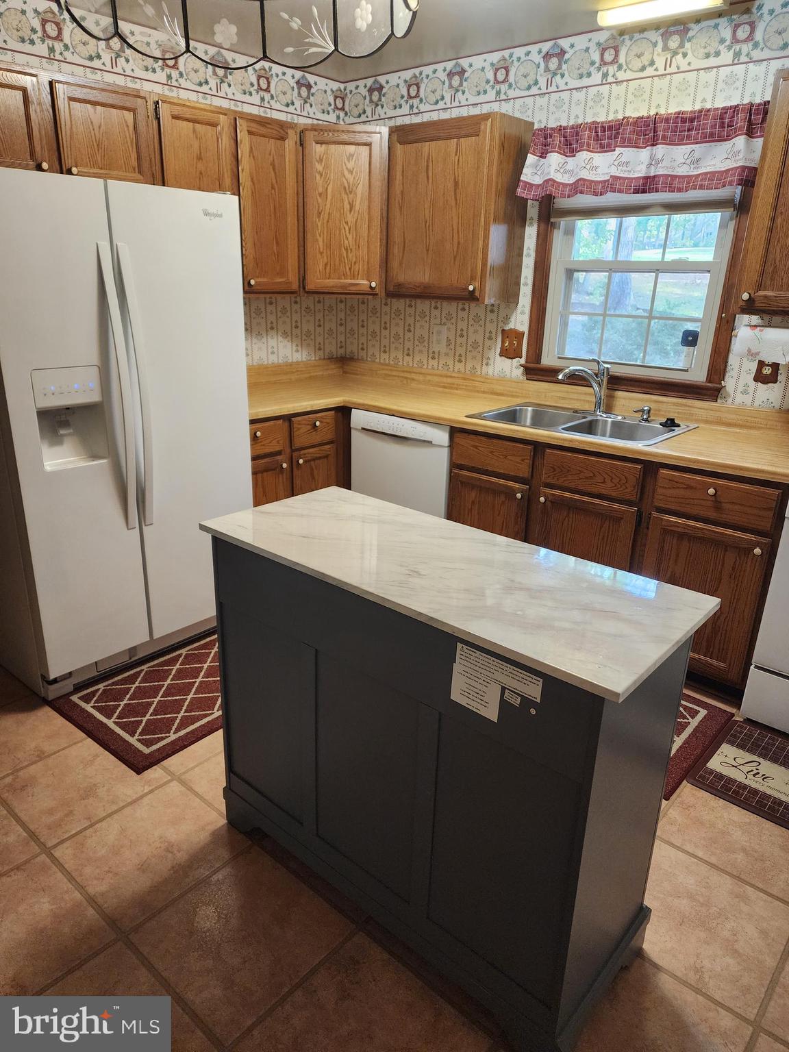 LAKE OF THE WOODS - Residential