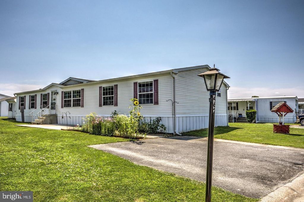 Photo of 462 DAISY DR, NEW PROVIDENCE, PA 17560 (MLS # PALA2038526)